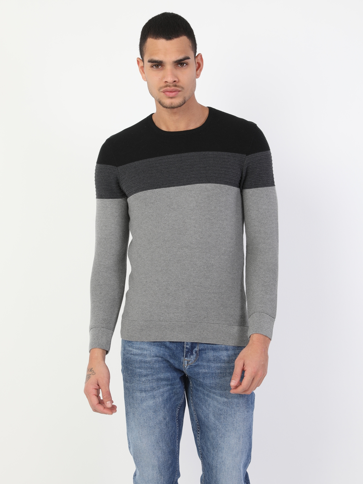 Colins Men Sweaters. 4