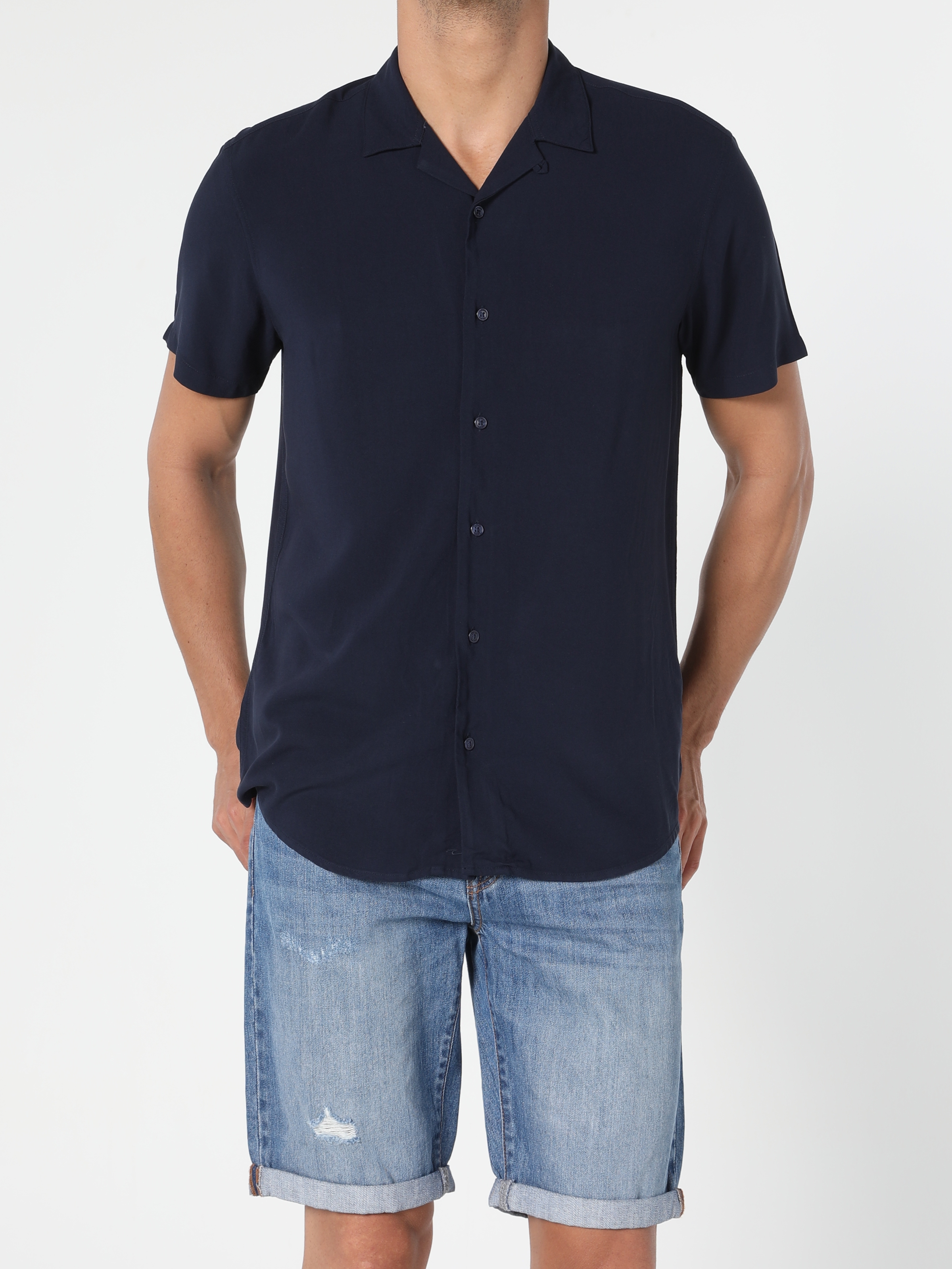 Colins Regular Fit Shirt Neck Erkek Kısa Kol Gömlek. 4