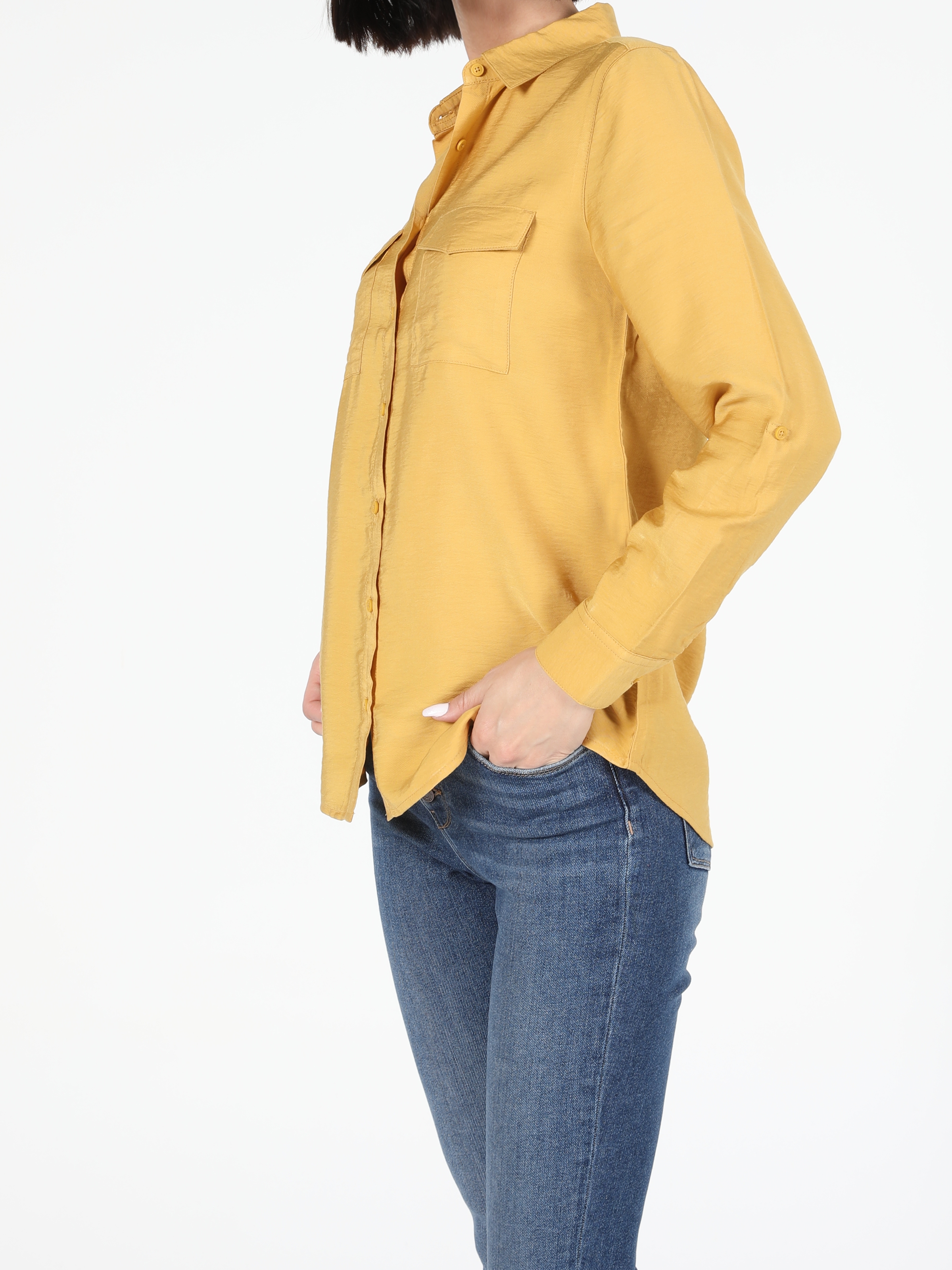 Colins Basic Cepli Regular Fit Kadın Sarı Uzun Kol Gömlek. 1