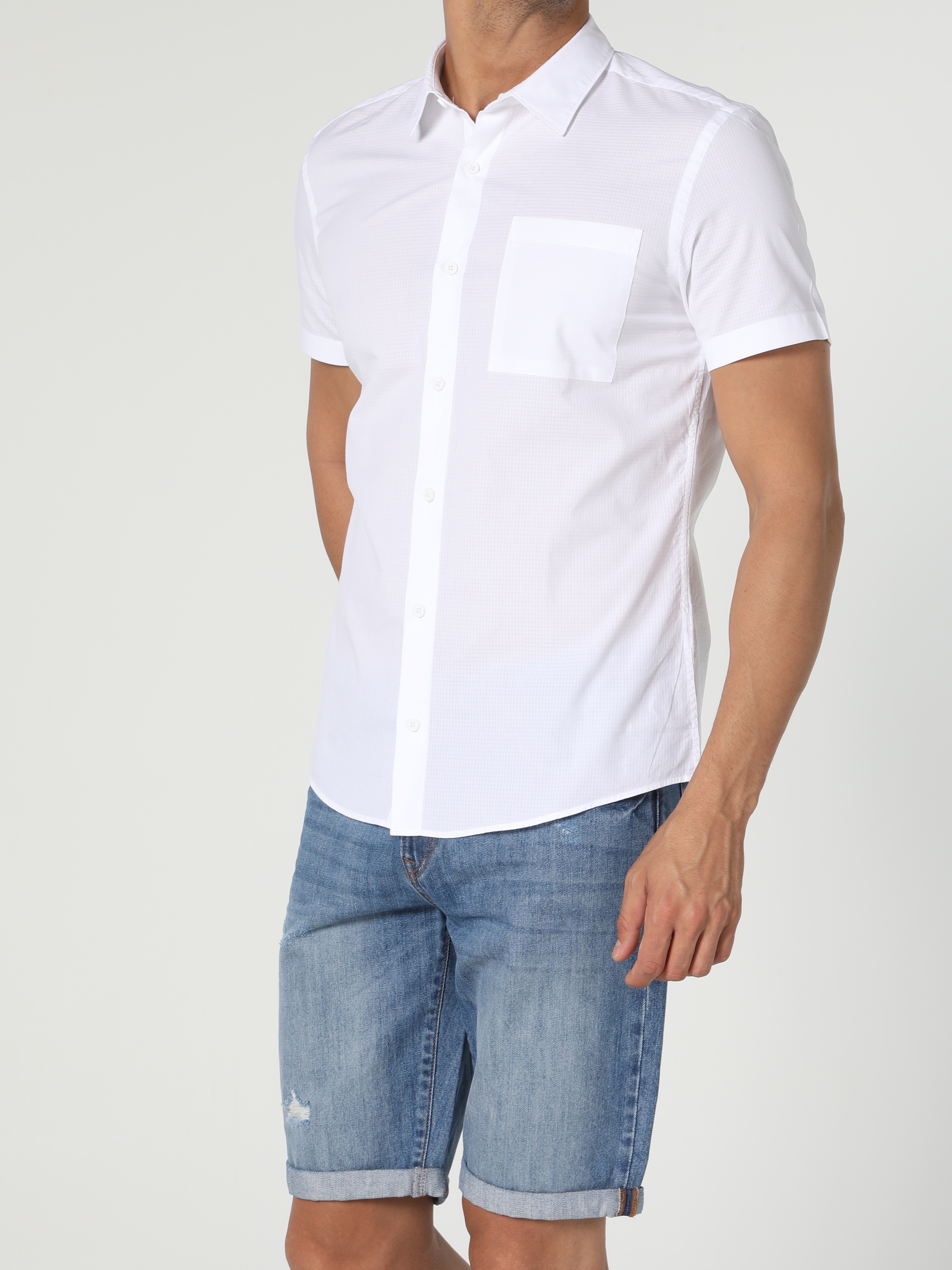 Colins Slim Fit Shirt Neck Erkek Kısa Kol Gömlek. 3