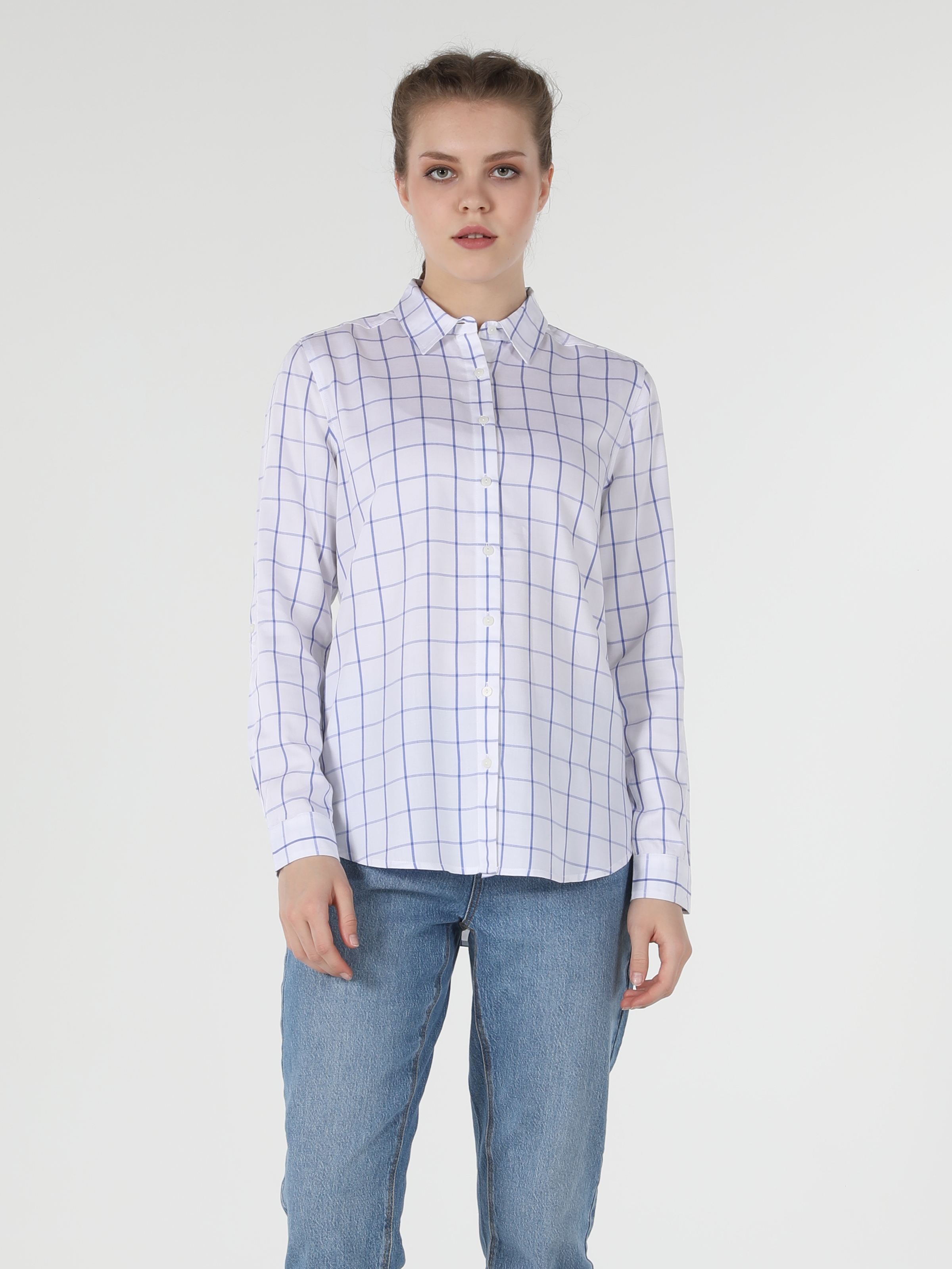 Colins Regular Fit Shirt Neck Kareli Beyaz Kadın Uzun Kol Gömlek. 4