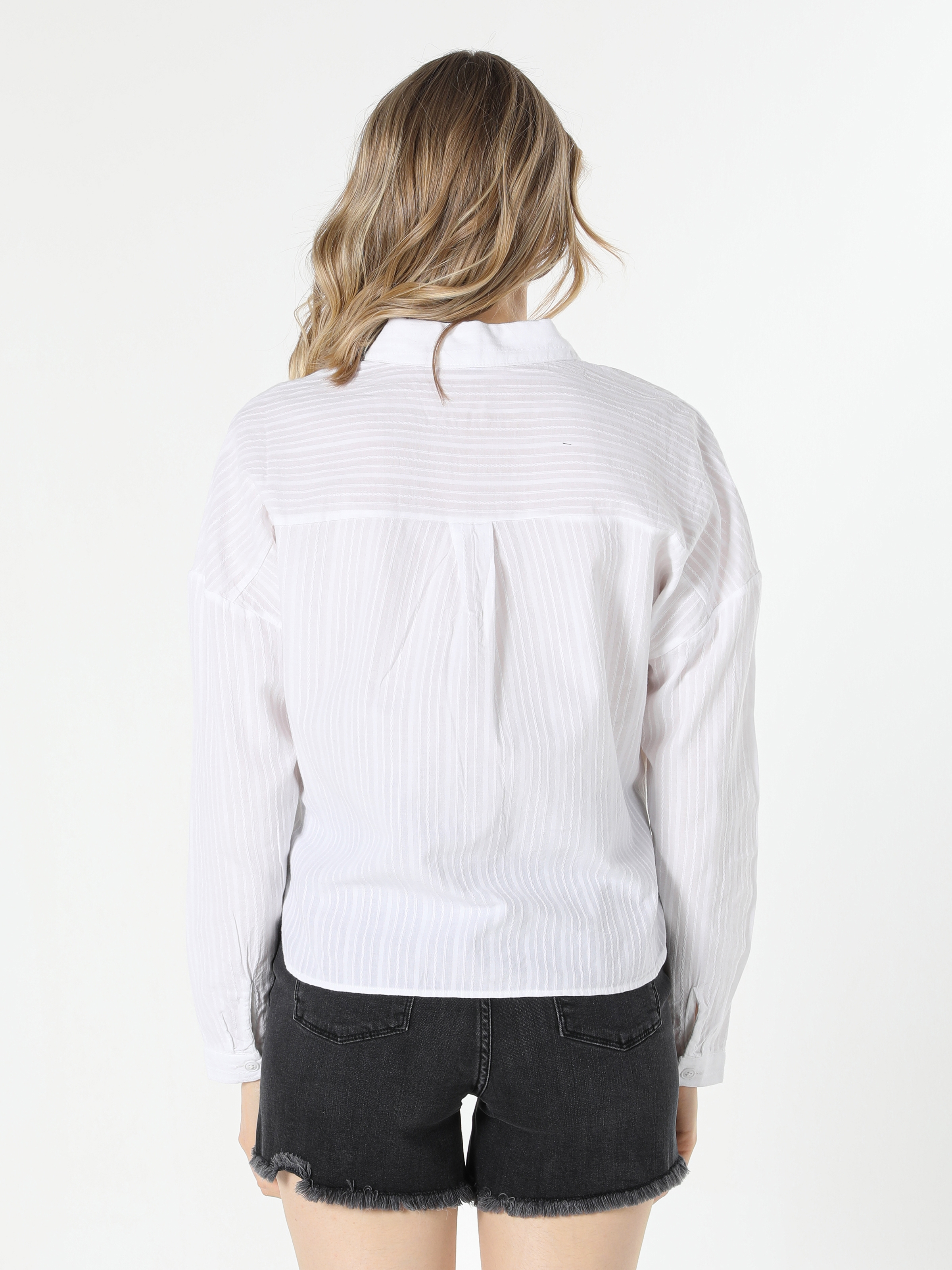 Colins Regular Fit Shirt Neck Beyaz Kadın Uzun Kol Gömlek. 2