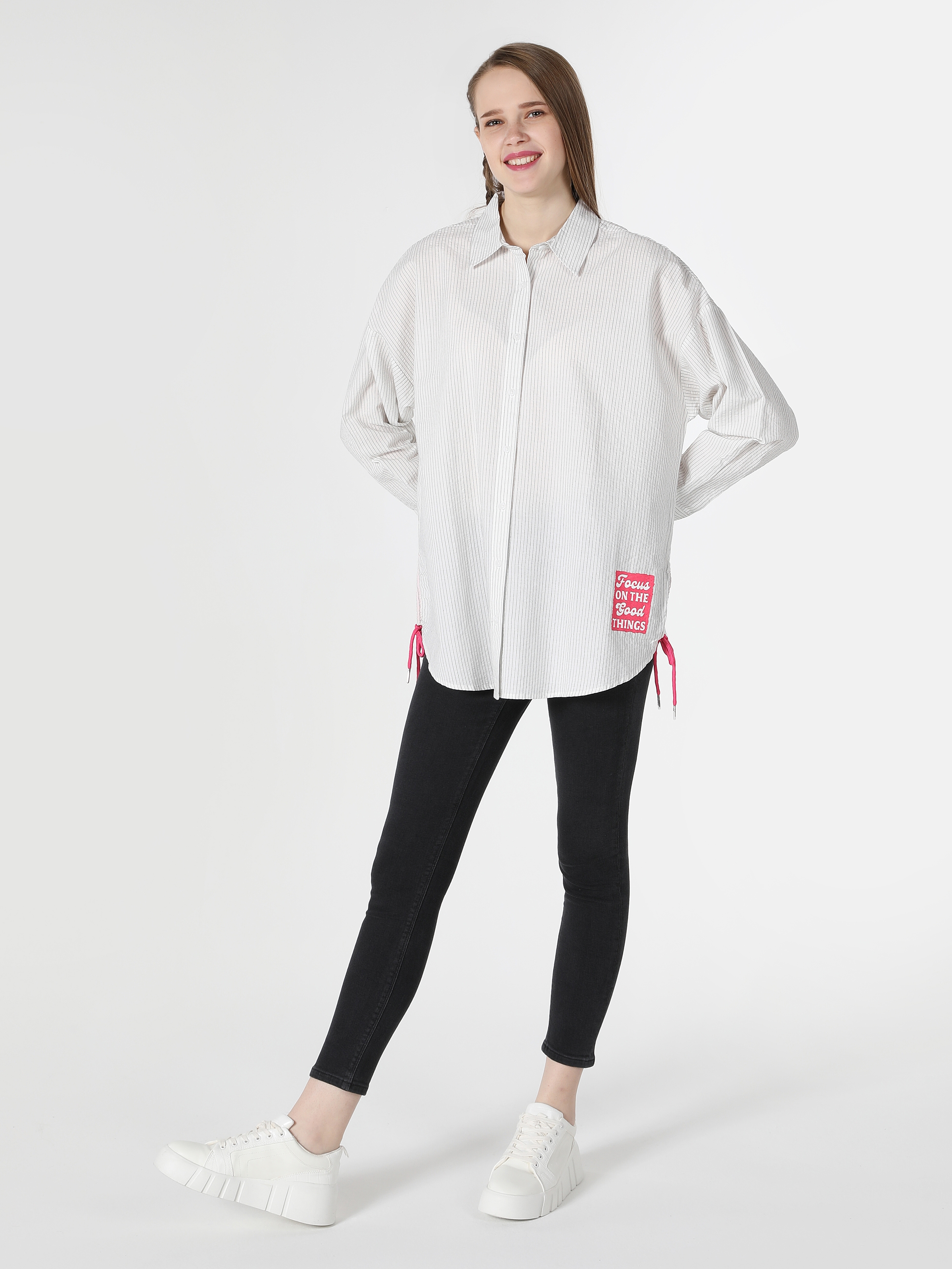 Regular Fit Çizgili Baskılı Beyaz Kadın Uzun Kol Gömlek Cl1062114