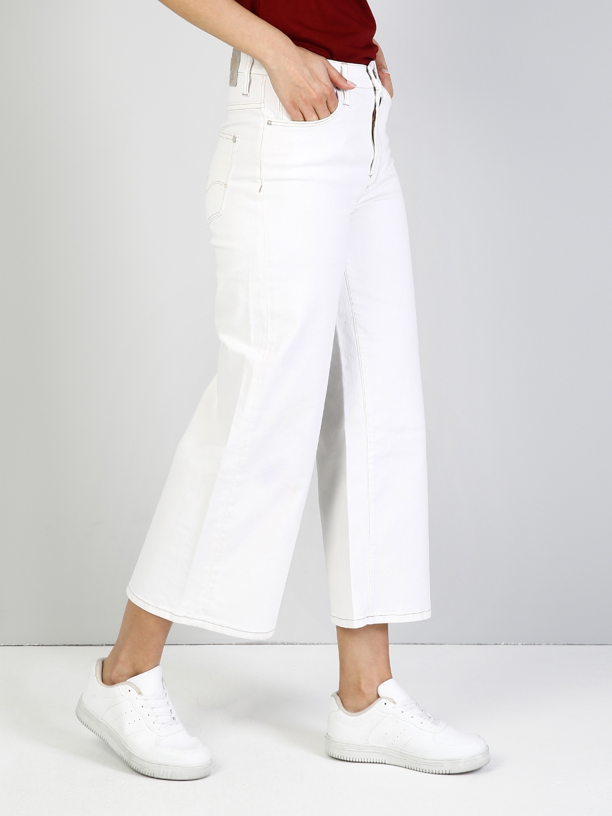 700 Isabell Yüksek Bel Kısa Geniş Paça Regular Fit Beyaz Kadın Jean Pantolon