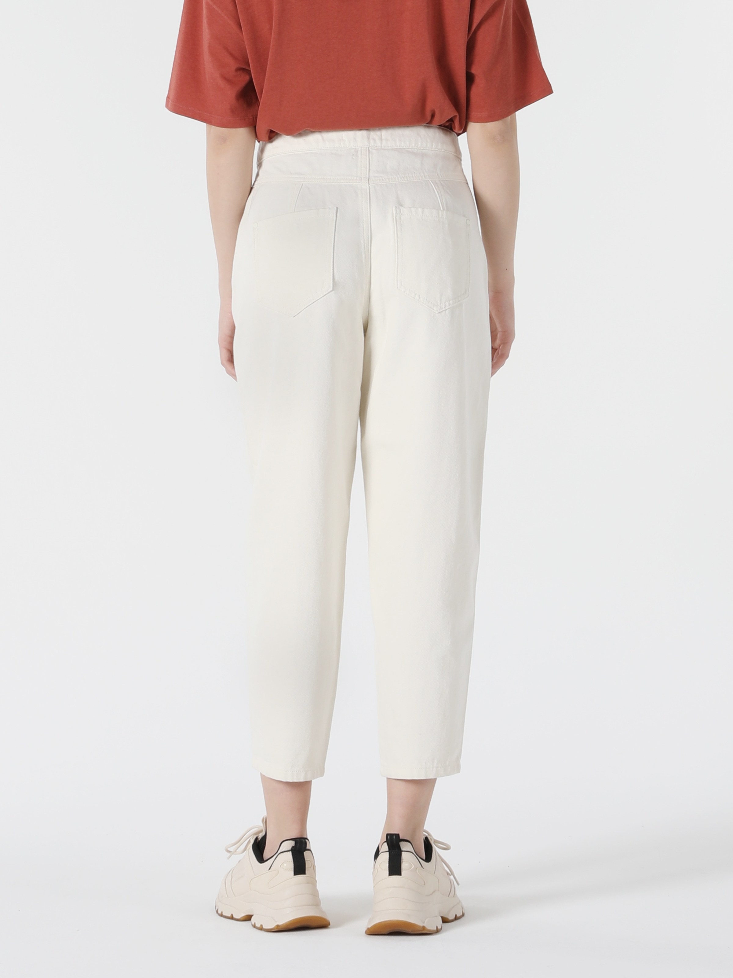 Baggy Fit Yüksek Bel Düz Paça Kadın Beyaz Pantolon