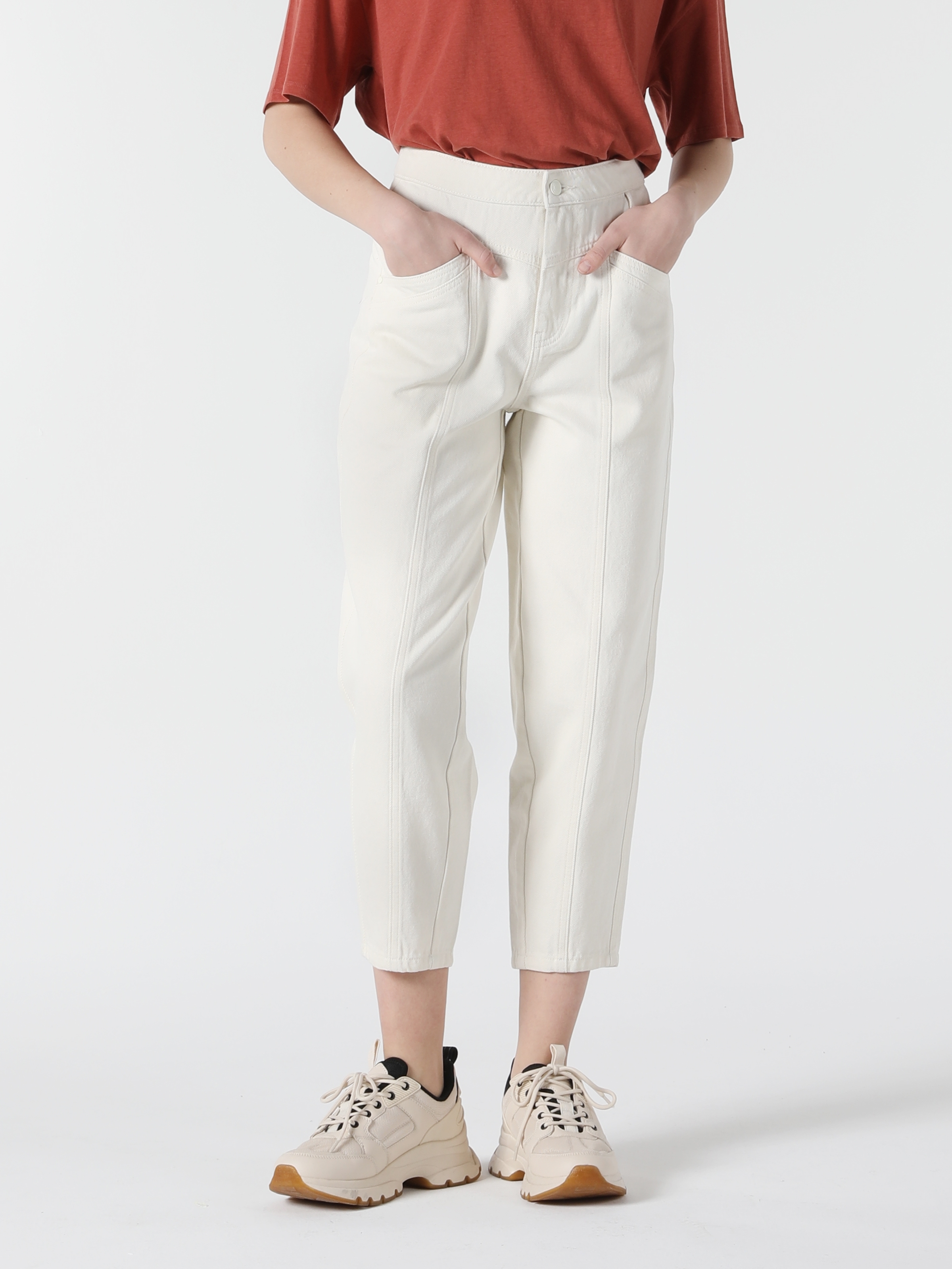 Baggy Fit Yüksek Bel Düz Paça Kadın Beyaz Pantolon