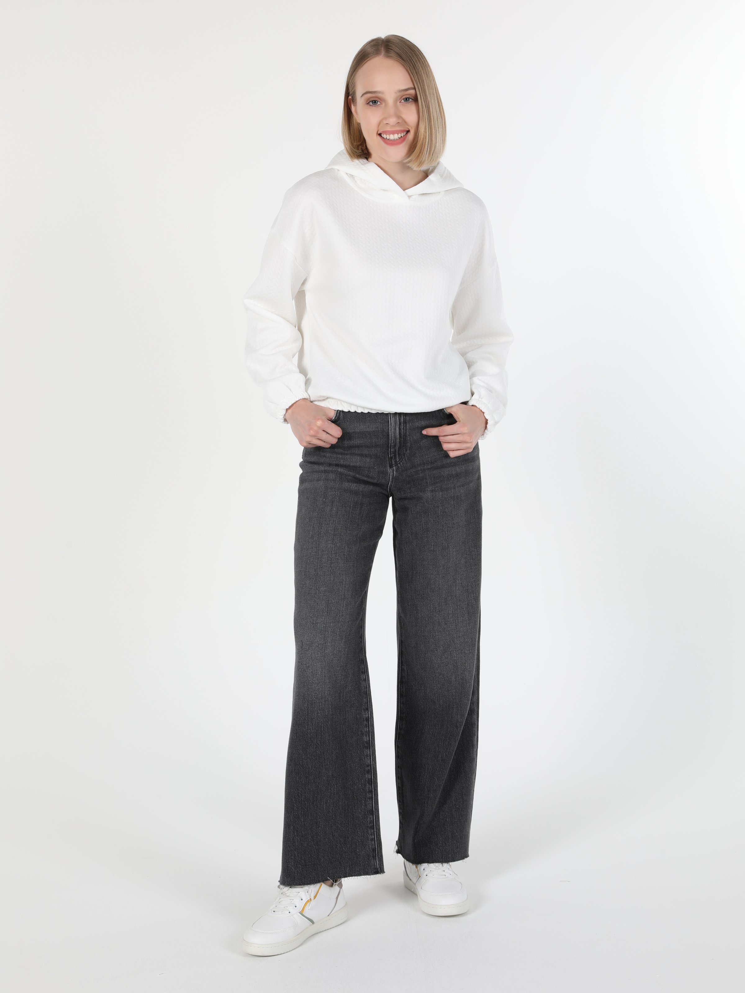 Regular Fit Kapüşonlu Beyaz Kadın Sweatshirt Cl1059996