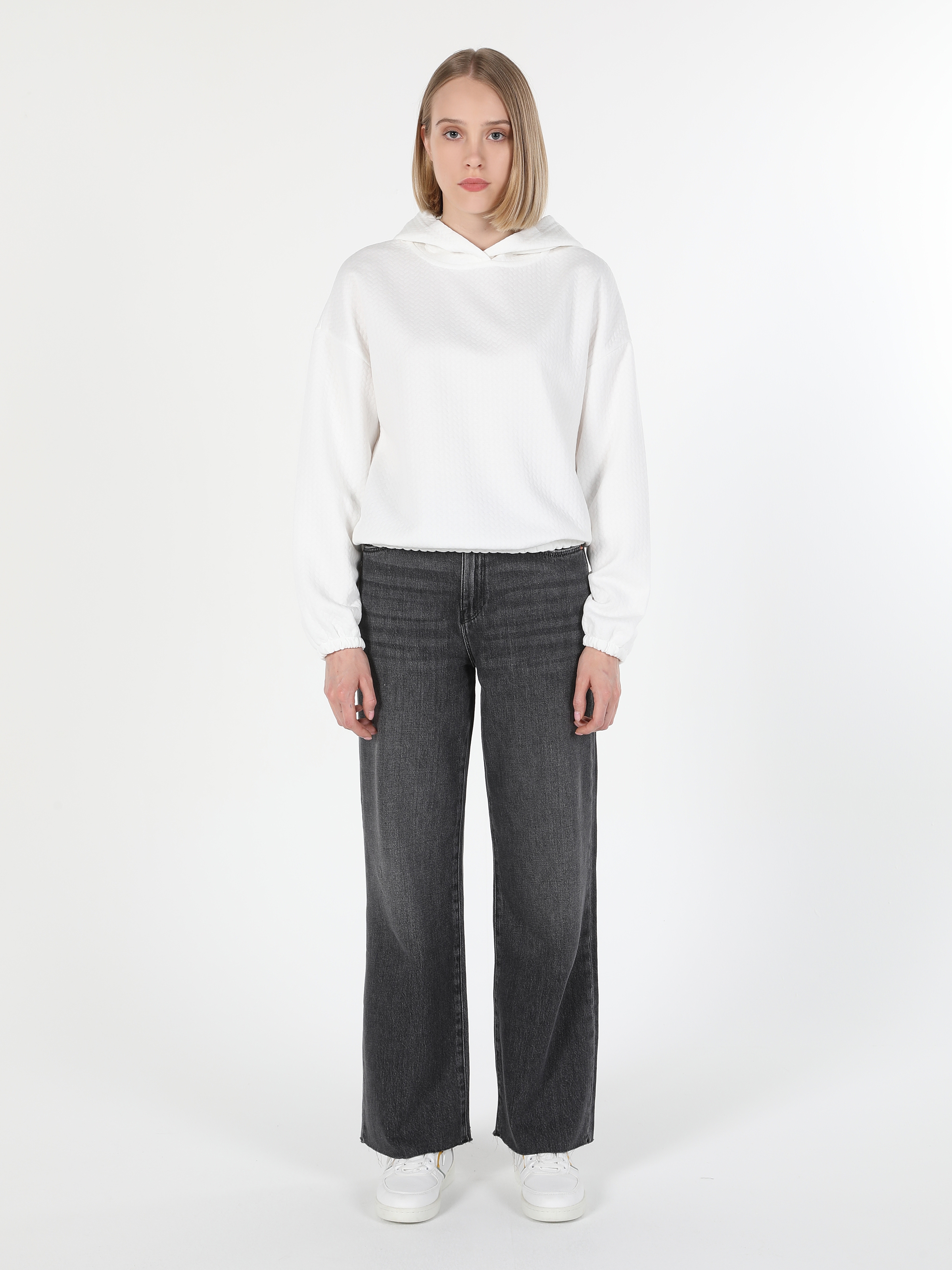 Regular Fit Kapüşonlu Beyaz Kadın Sweatshirt Cl1059996