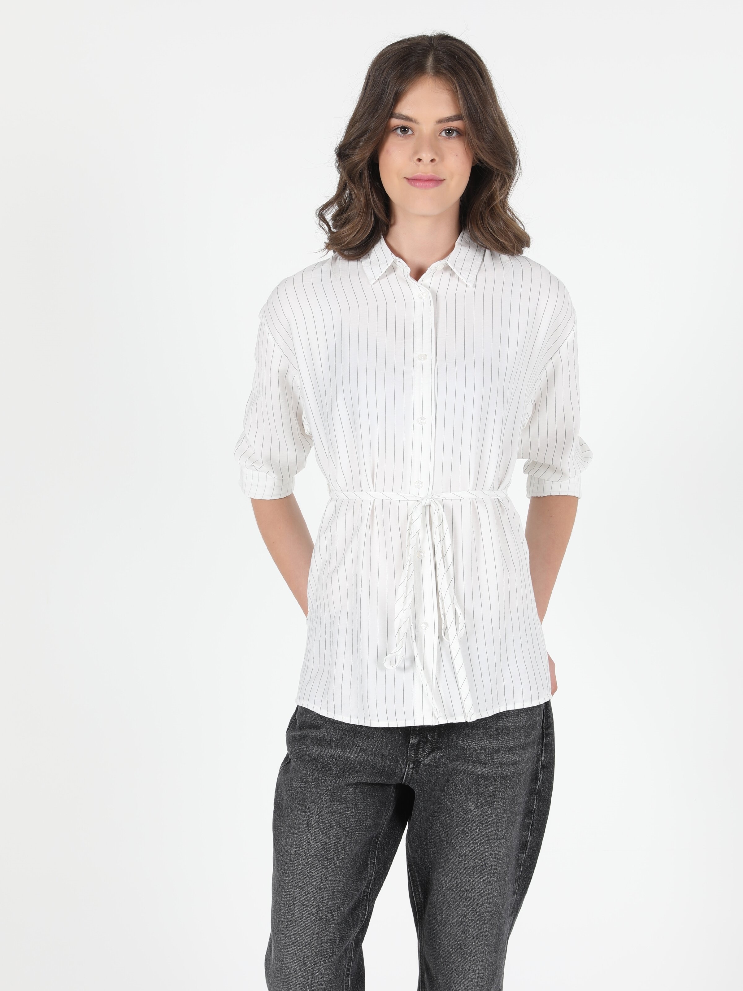 Çizgili Belden Bağlamalı Regular Fit Kadın Beyaz Uzun Kol Gömlek