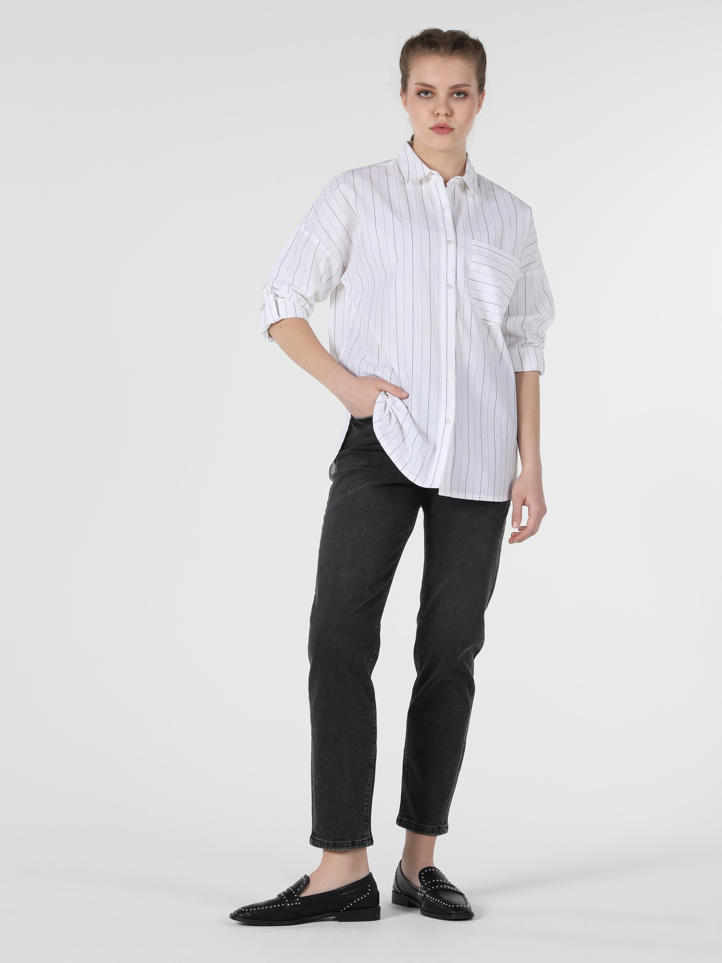 Colins Regular Fit Shirt Neck Çizgili Beyaz Kadın Uzun Kol Gömlek. 1