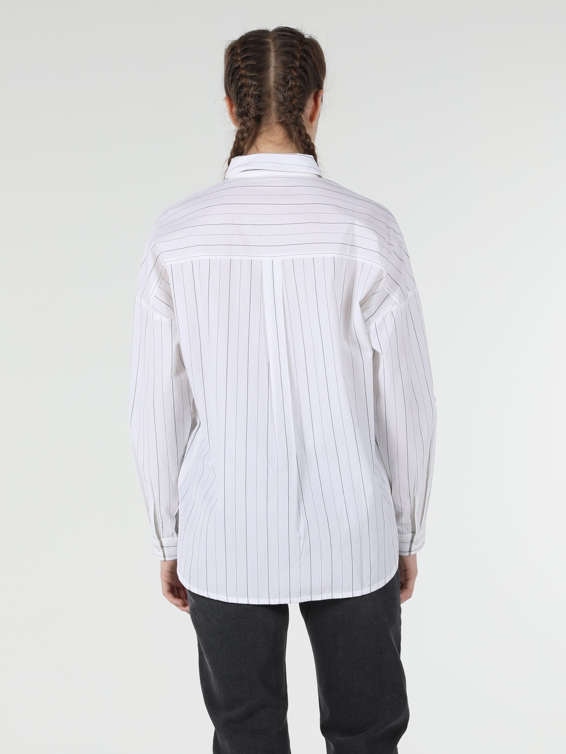 Colins Regular Fit Shirt Neck Çizgili Beyaz Kadın Uzun Kol Gömlek. 2