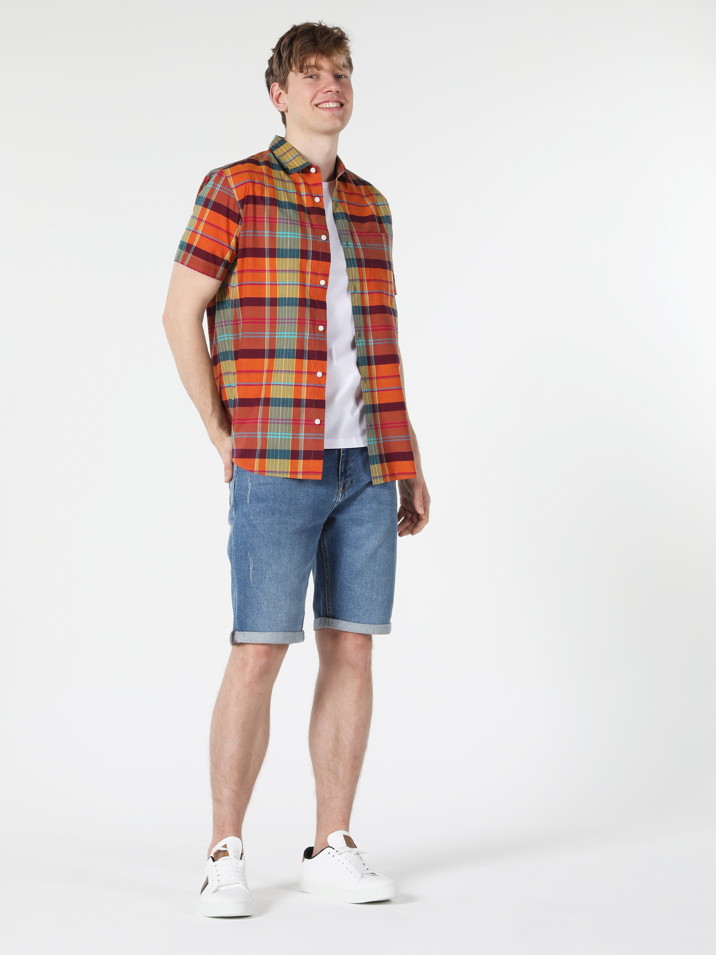 Regular Fit Shirt Neck Kareli Çok Renkli Erkek Kısa Kol Gömlek Cl1058053