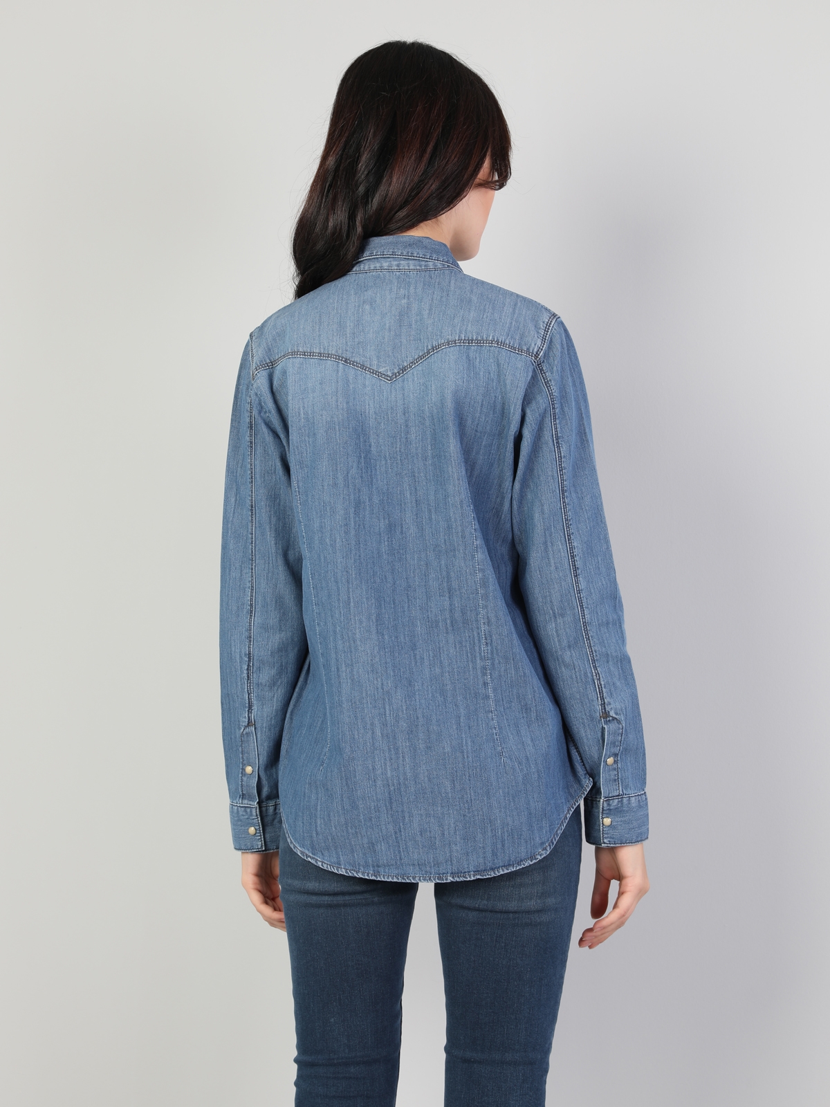 550 Lında Slim Fit Koyu Mavi Kadın Jean Gömlek U.Kol
