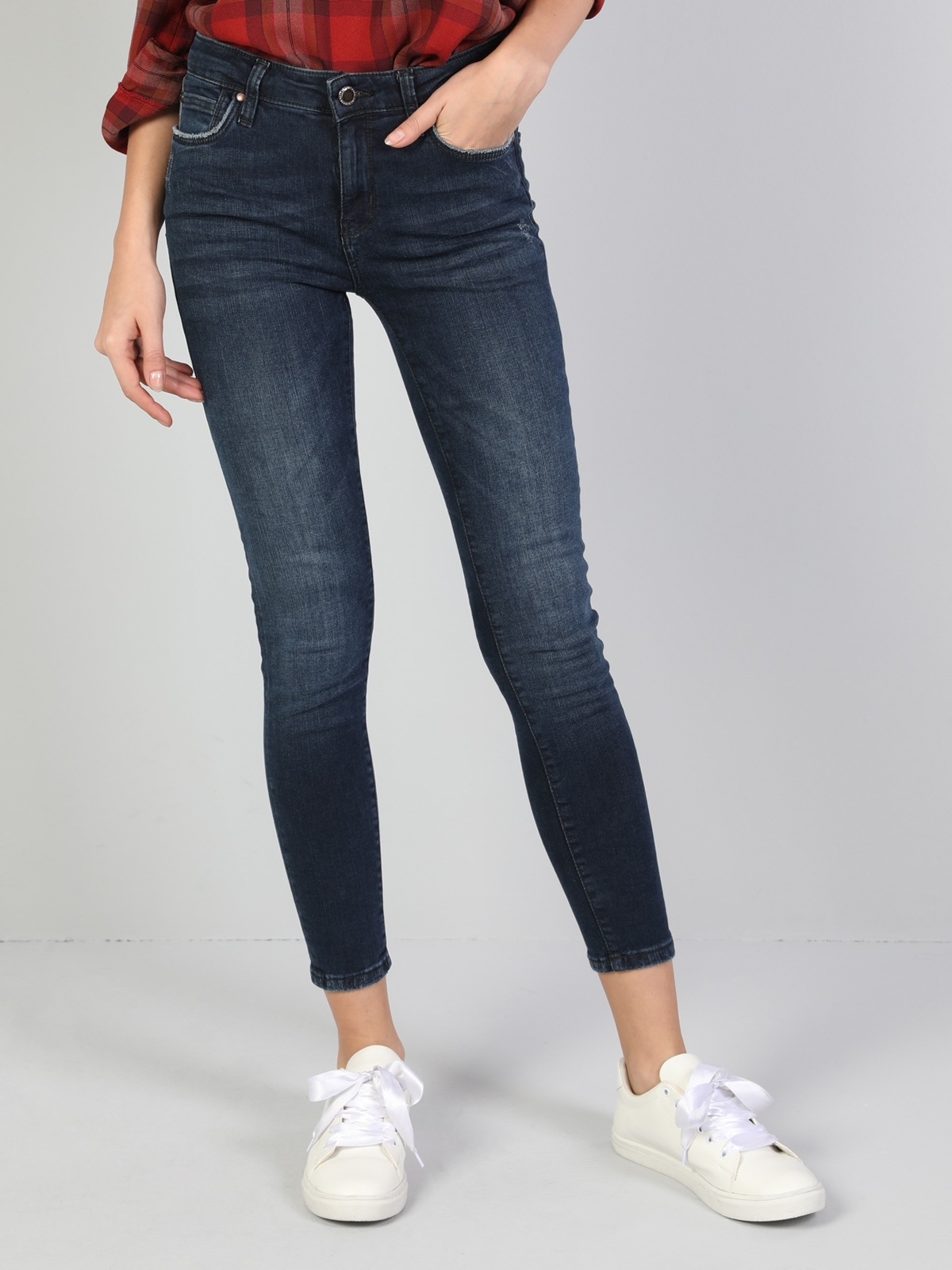Colins 759 Lara Orta Bel Dar Paça Super Slim Fit Koyu Mavi Kadın Jean Pantolon. 5
