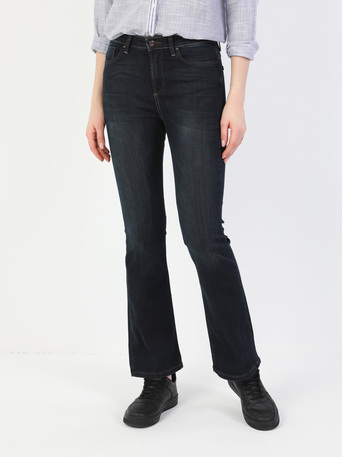 791 Monıca Orta Bel Rahat Paça Regular Fit Koyu Mavi Kadın Jean Pantolon