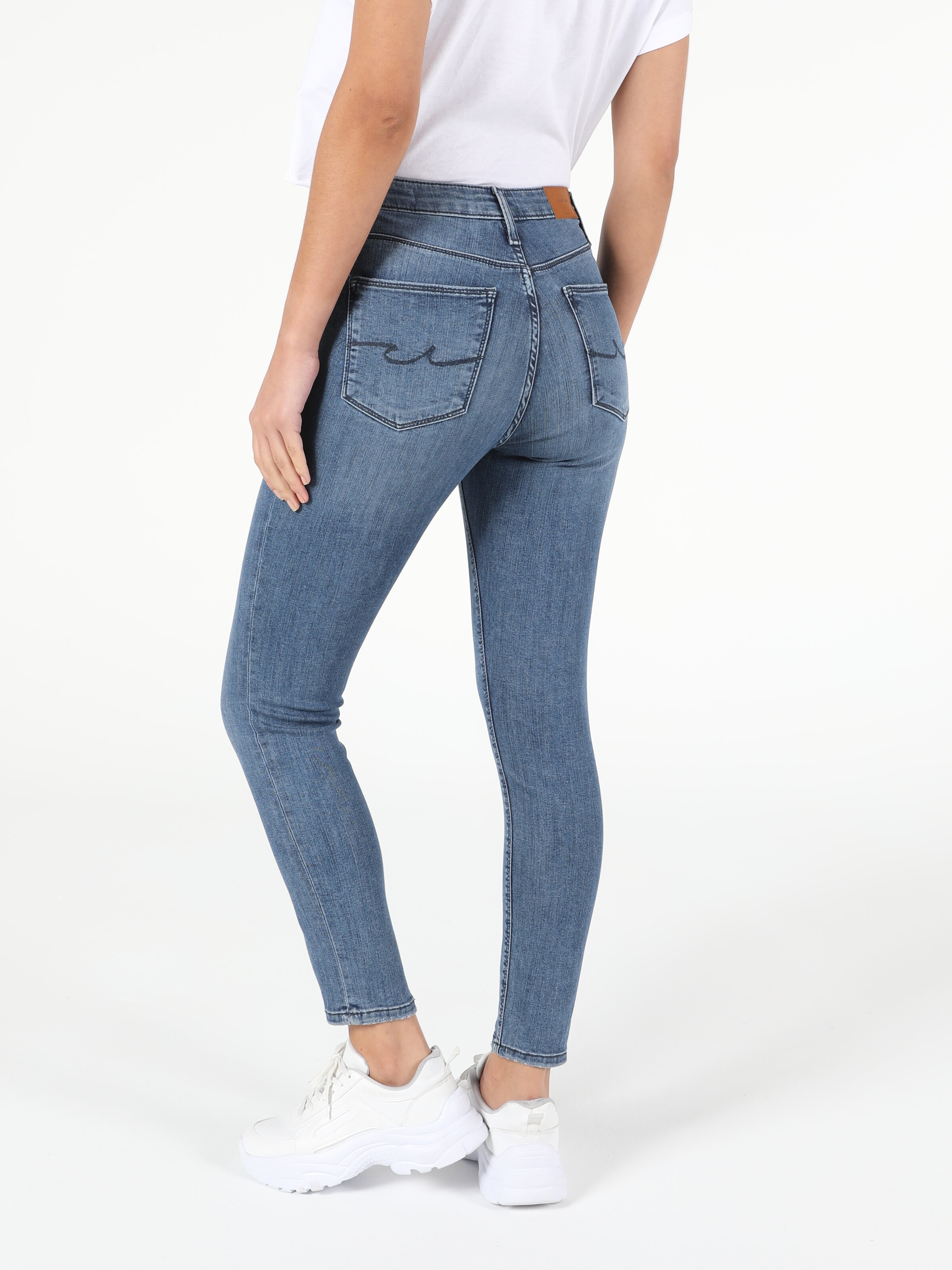Colins 760 Dıana Orta Bel Dar Paça Super Slim Fit Jean Kadın Jean Pantolon. 2