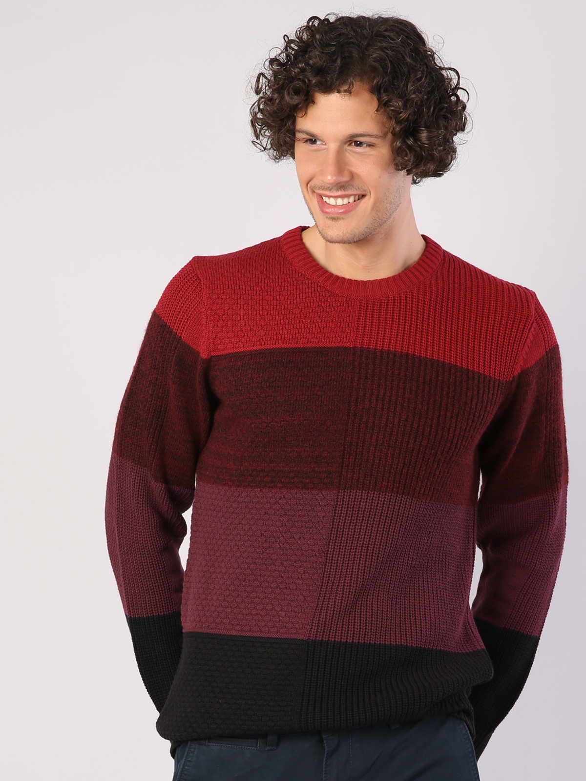 Colins Red Men Sweaters. 5