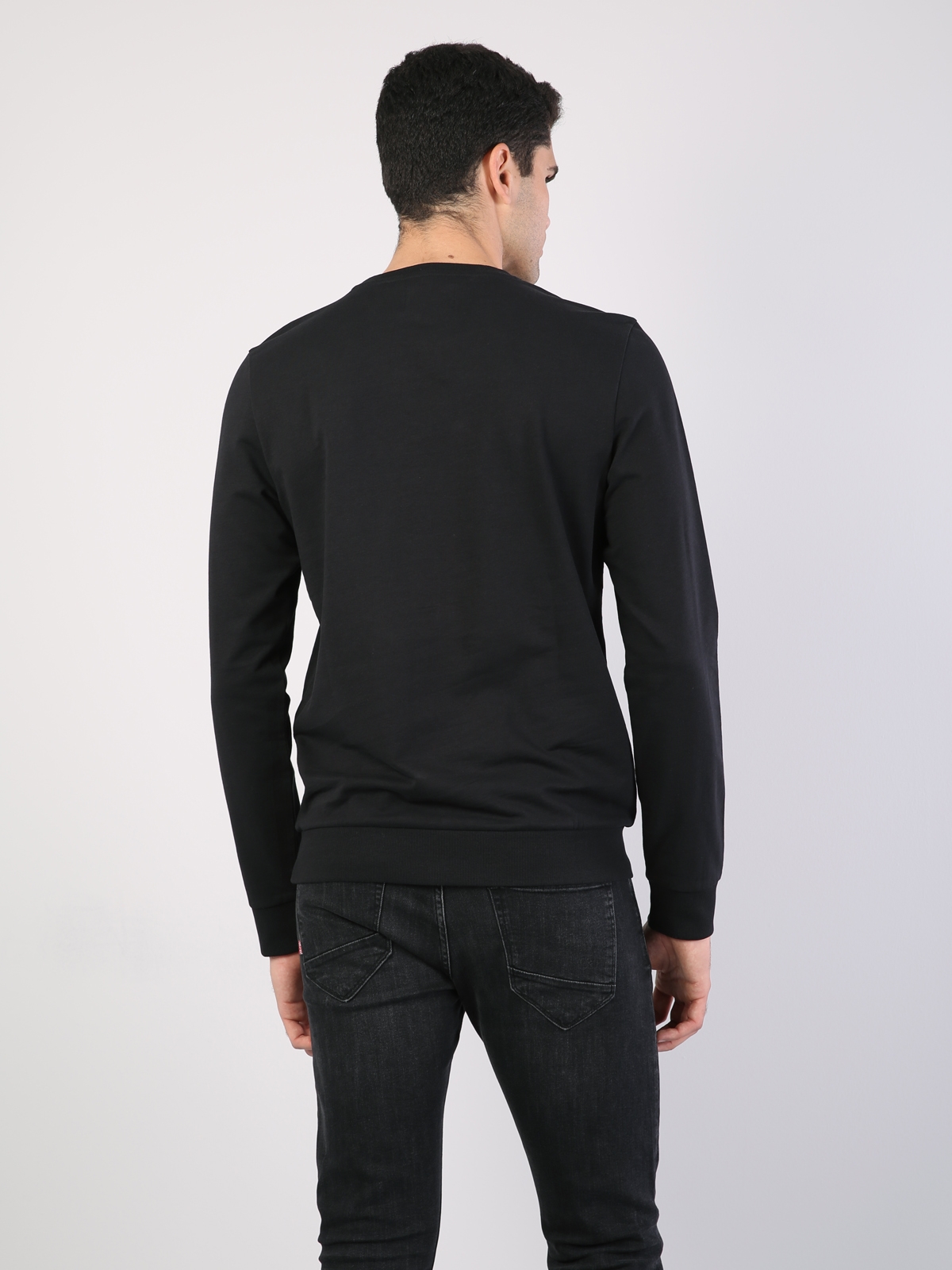 Siyah Baskılı Uzun Kol Sweatshirt