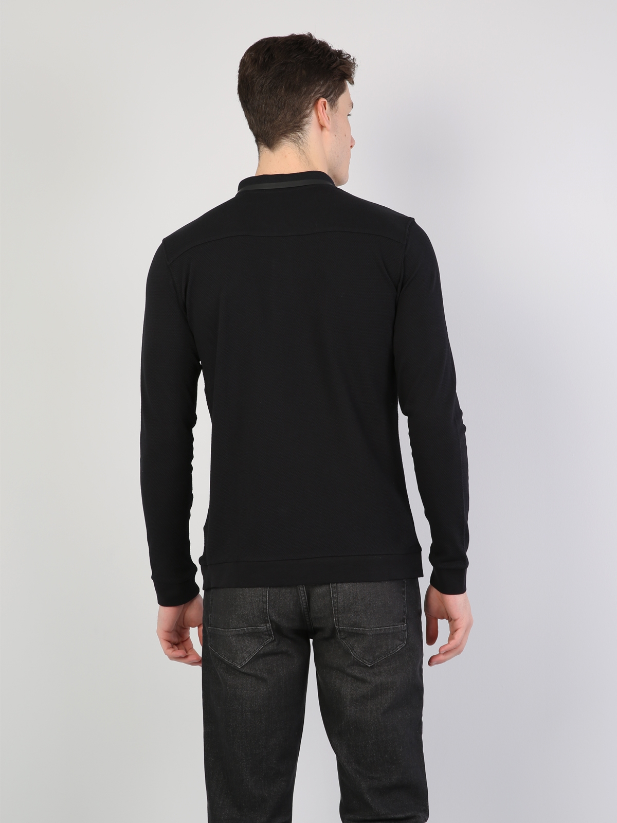 Siyah Gömlek Yaka Uzun Kol Tişört