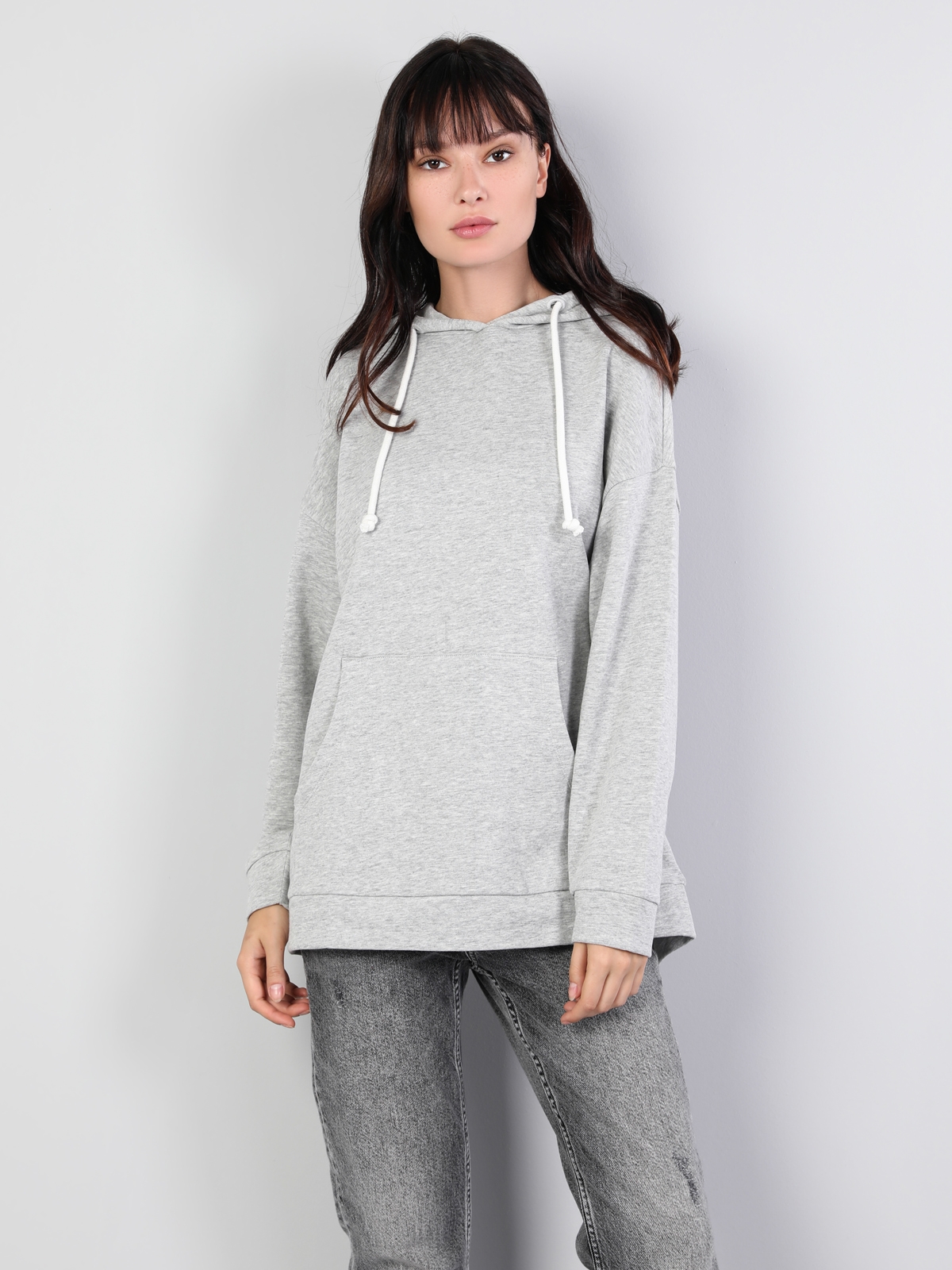 Colins Gray Woman Sweatshirt. 4