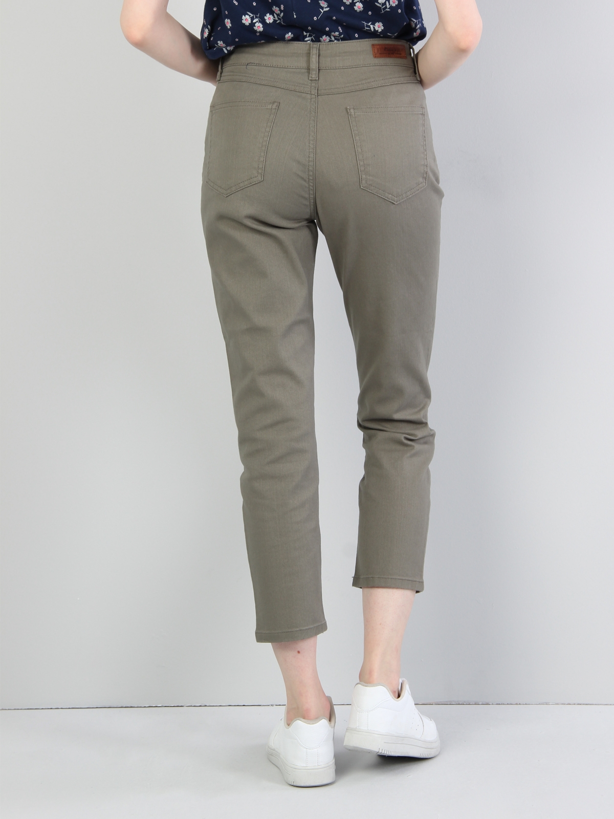 Dar Kesim Yüksek Bel Boru Paça Yeşil Kadın Pantolon