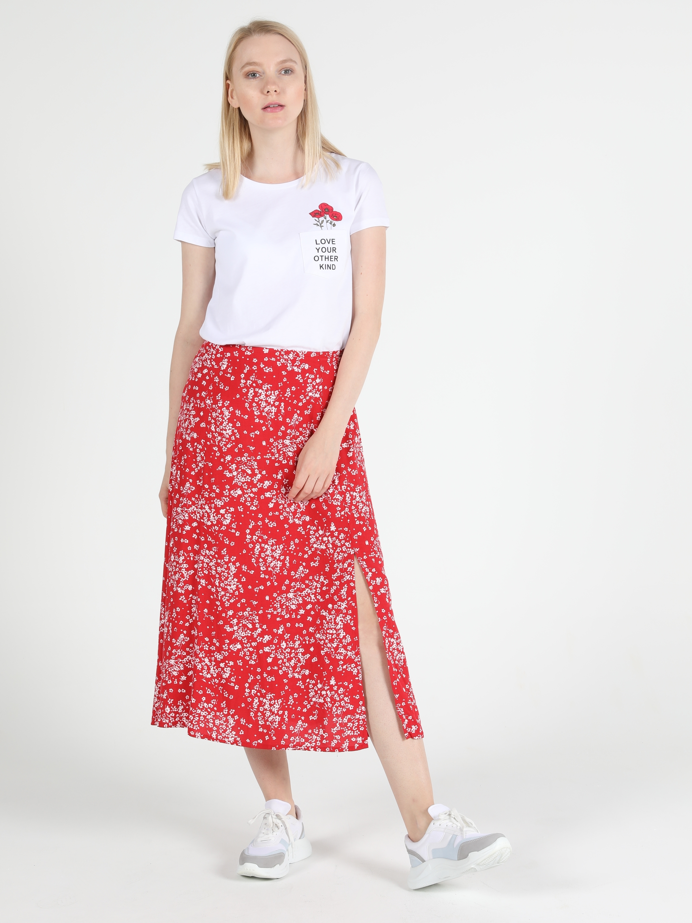 Colins Red Woman Skirt. 3
