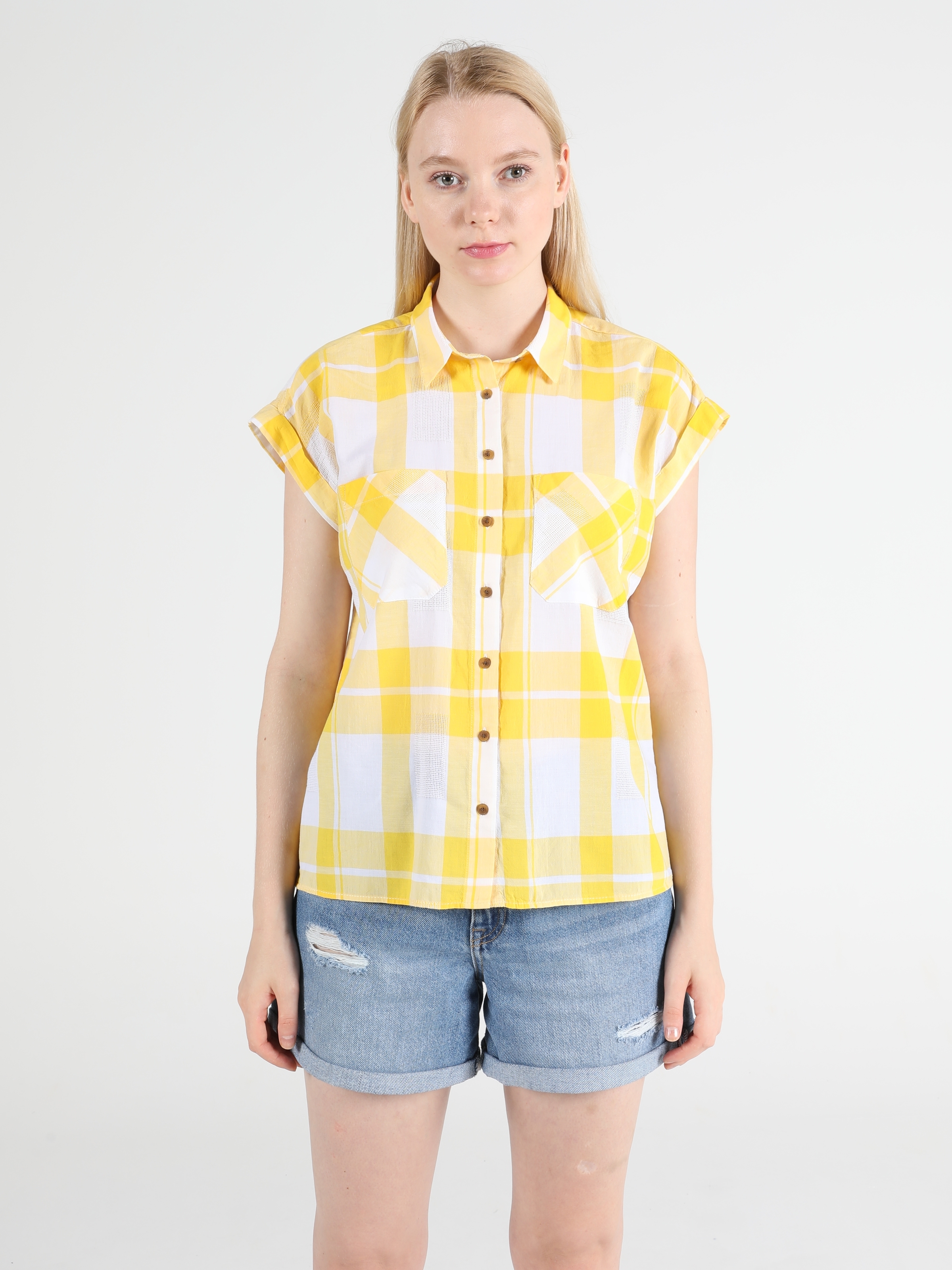 Colins Regular Fit Shirt Neck Kadın Sarı Kısa Kol Gömlek. 4