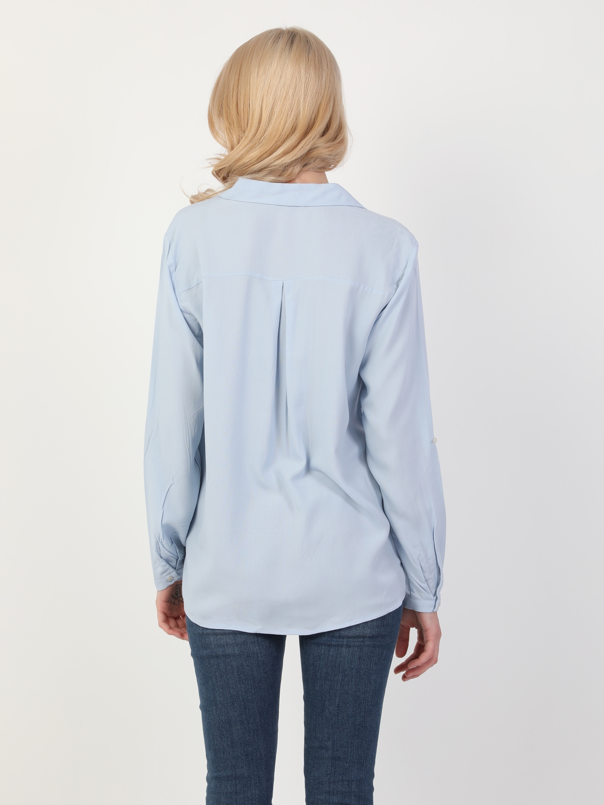 Basic V Yaka Düğmeli Regular Fit Kadın Mavi Uzun Kol Gömlek