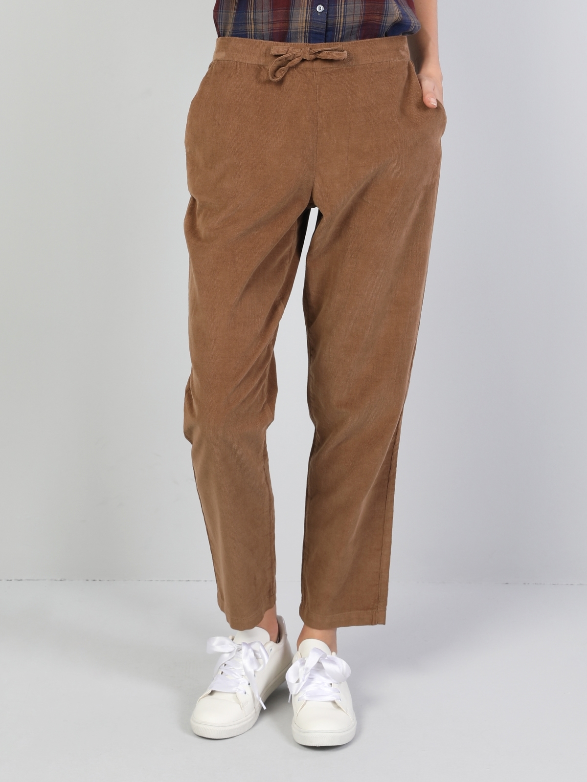 Regular Fit Orta Bel Düz Paça Kadın Kahverengi Pantolon