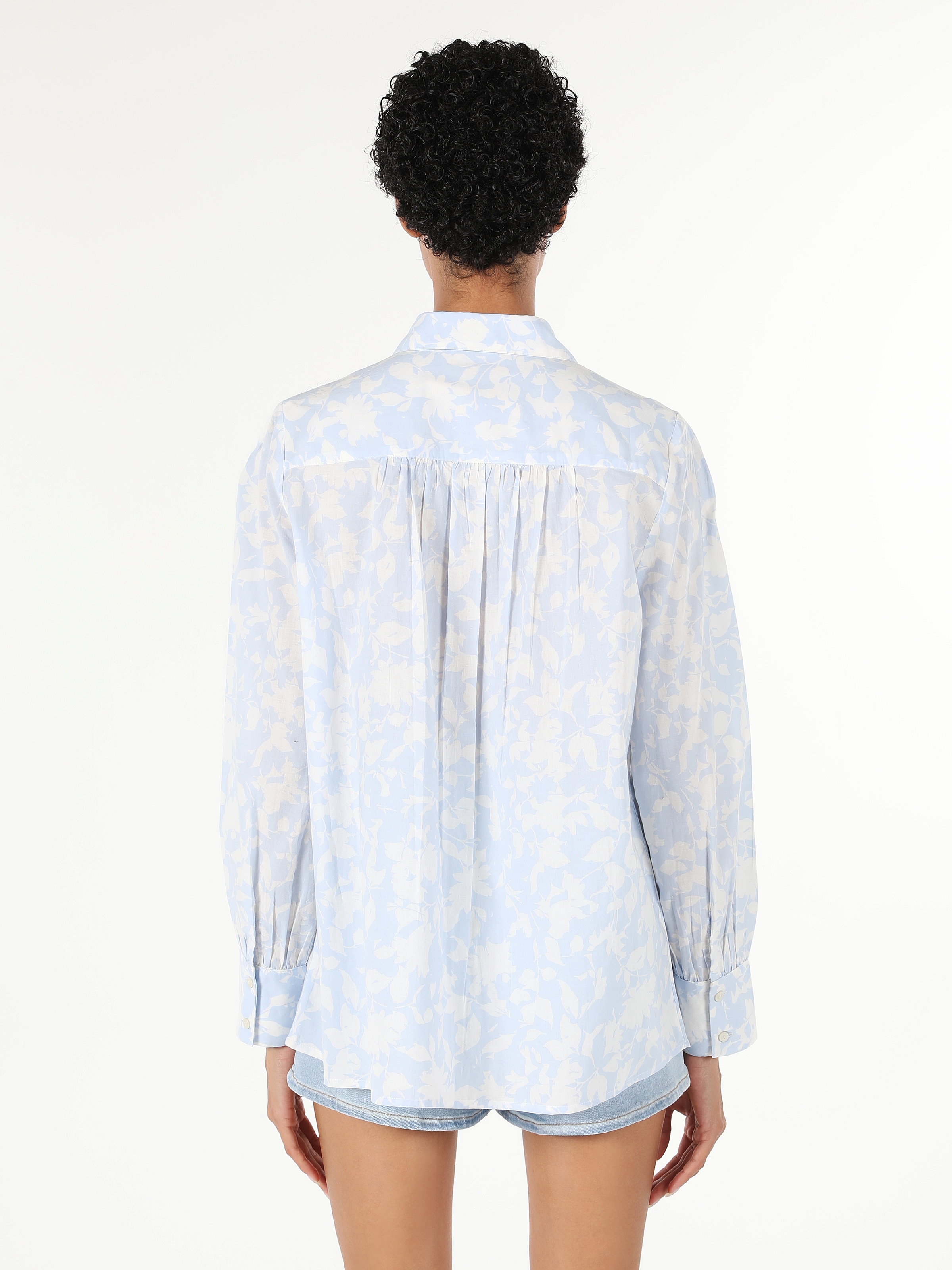Regular Fit Shirt Neck Çiçek Baskılı Mavi Kadın Uzun Kol Gömlek Cl1058735