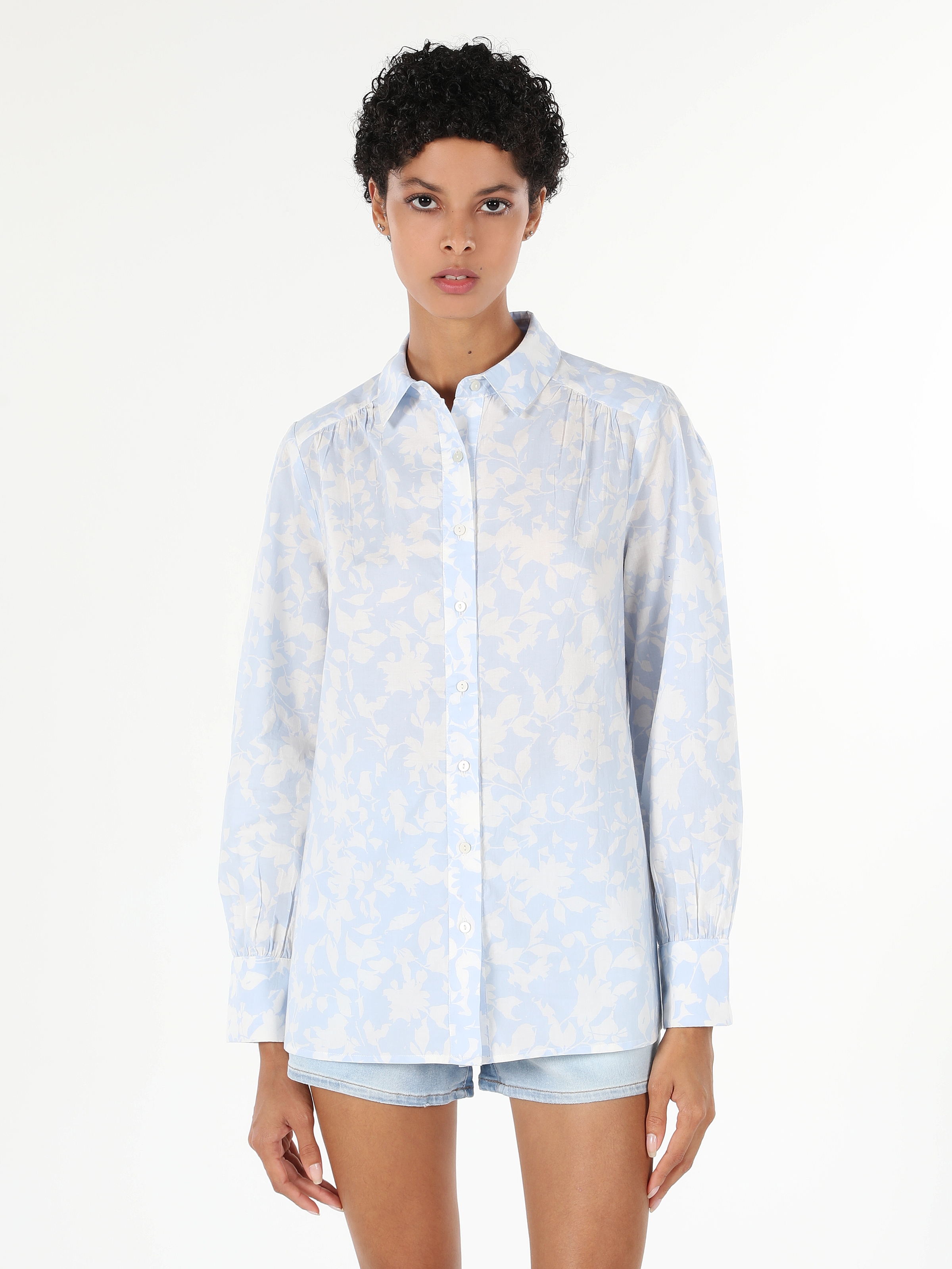 Regular Fit Shirt Neck Çiçek Baskılı Mavi Kadın Uzun Kol Gömlek Cl1058735