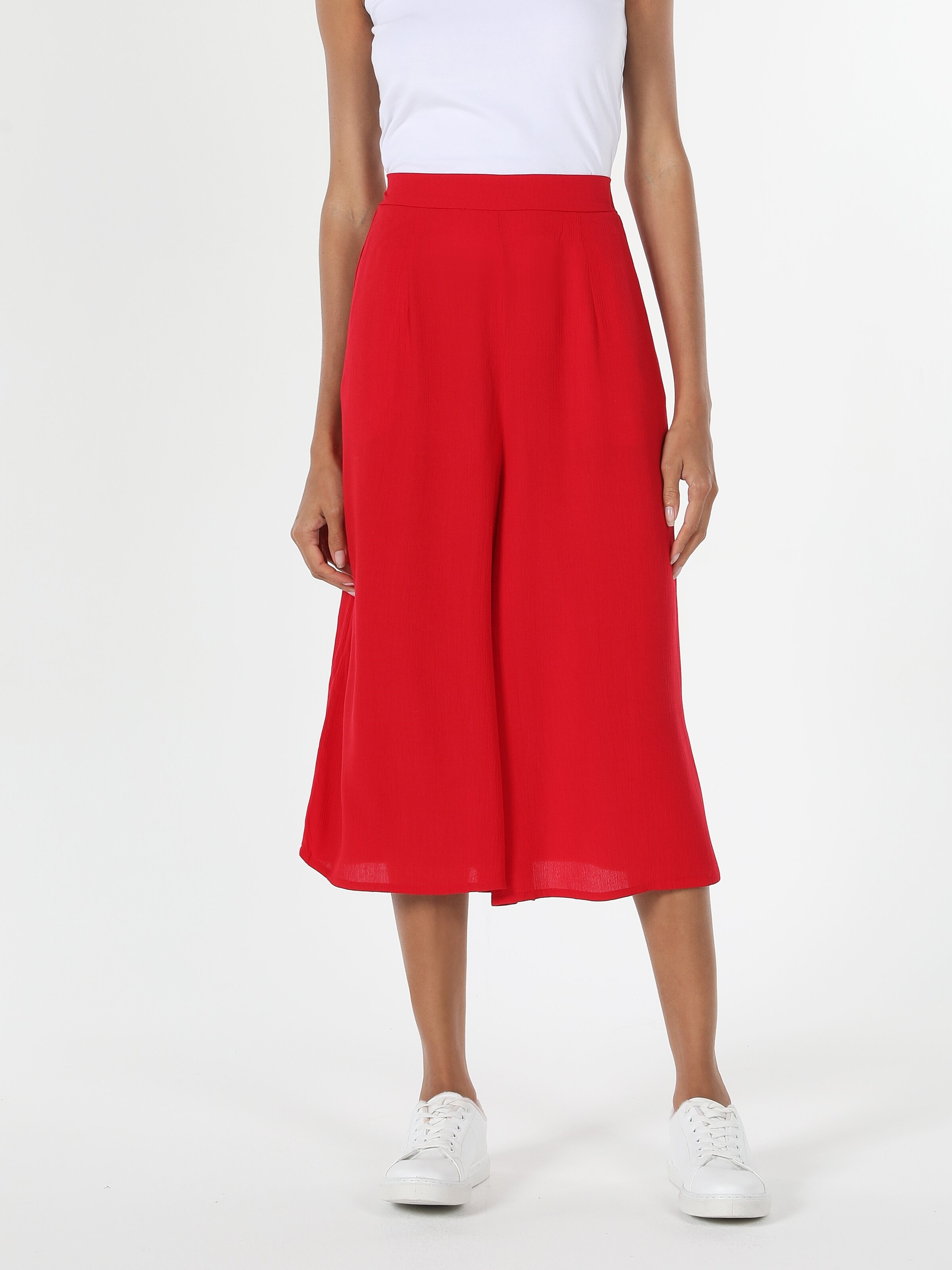 Colins Regular Fit Yüksek Bel Geniş Paça Kadın Kırmızı Pantolon. 4