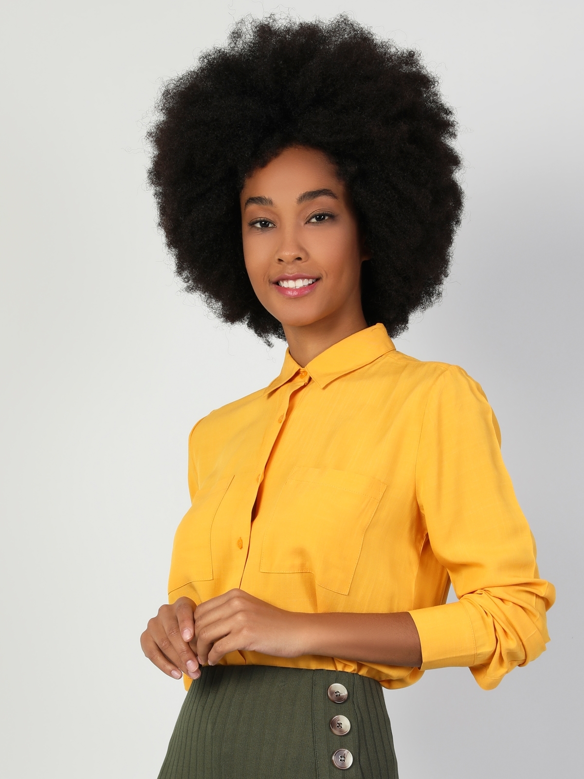 Colins Basic Cepli Regular Fit Kadın Sarı Uzun Kol Gömlek. 5