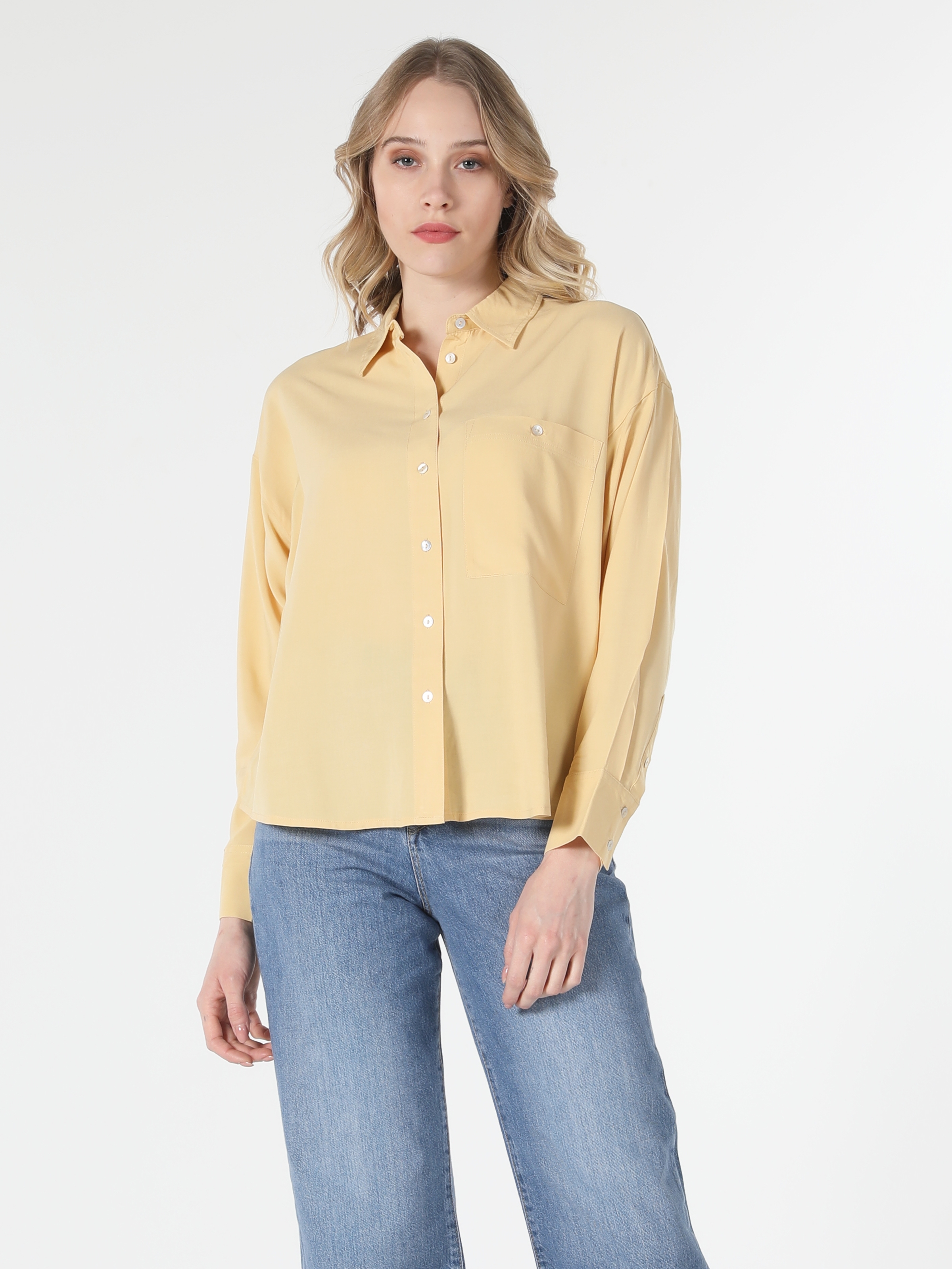 Colins Regular Fit Düz Sarı Kadın Uzun Kol Gömlek. 4