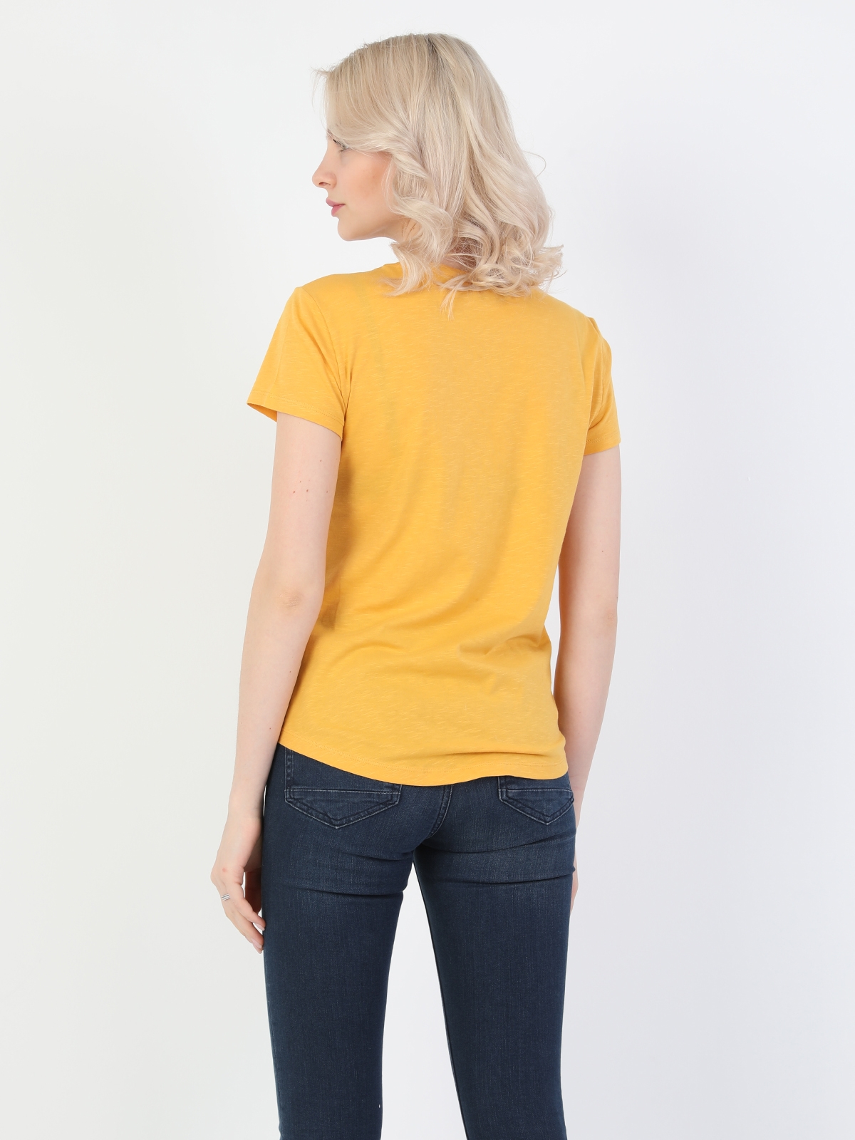 Colins Yellow Woman Short Sleeve Tshirt. 2