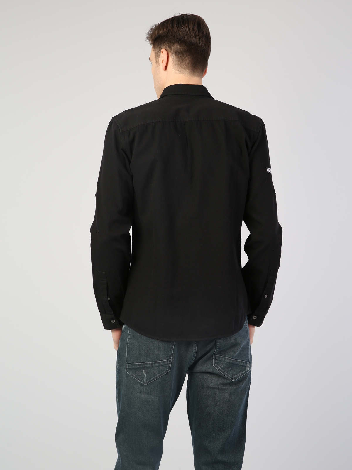  Kol Katlamalı Klasik Yaka Siyah Uzun Kol Gömlek