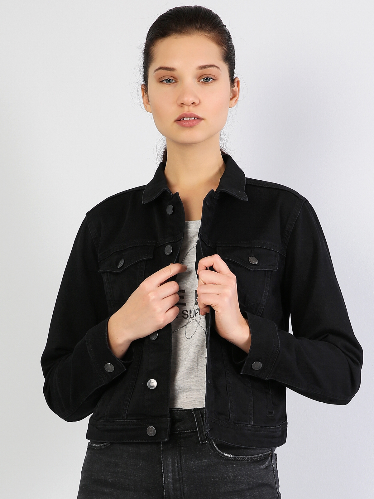 Siyah Dar Kesim Kadın Jean Ceket