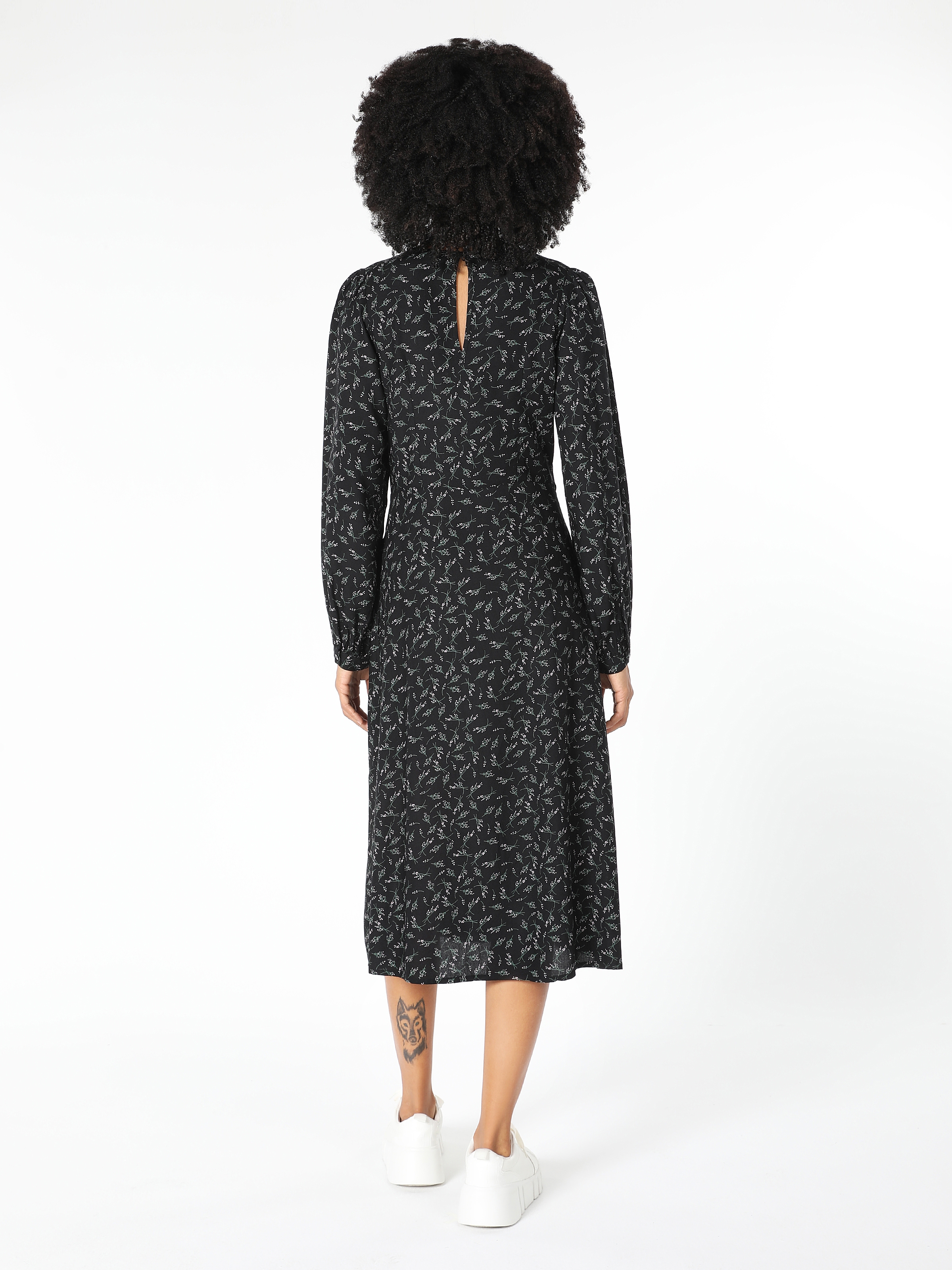 Regular Fit Çiçek Baskılı Yırtmaç Detaylı Siyah Kadın Elbise Cl1061056