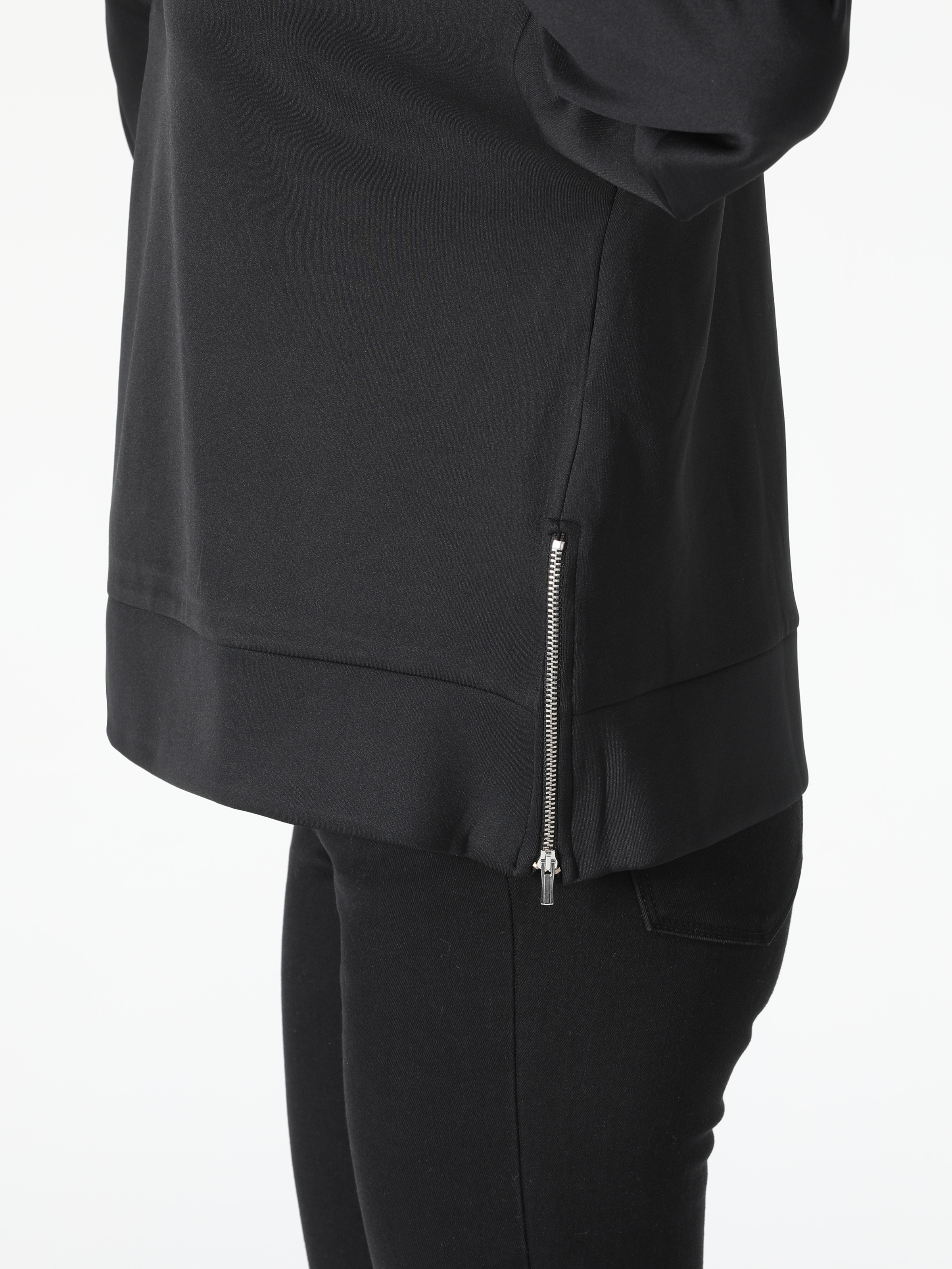 Regular Fit Gömlekli Siyah Kadın Sweatshirt