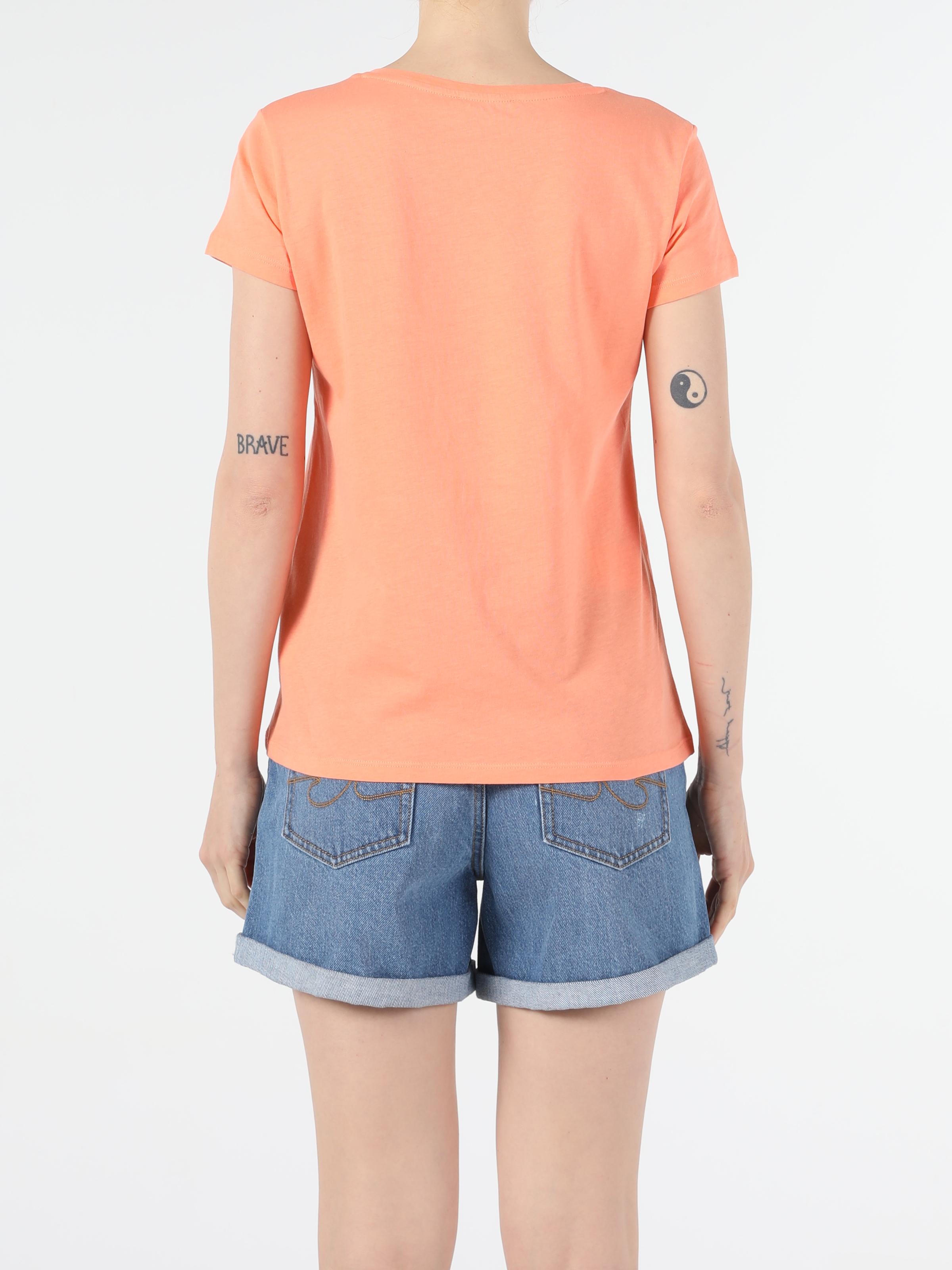 Colins Orange Woman Short Sleeve Tshirt. 2