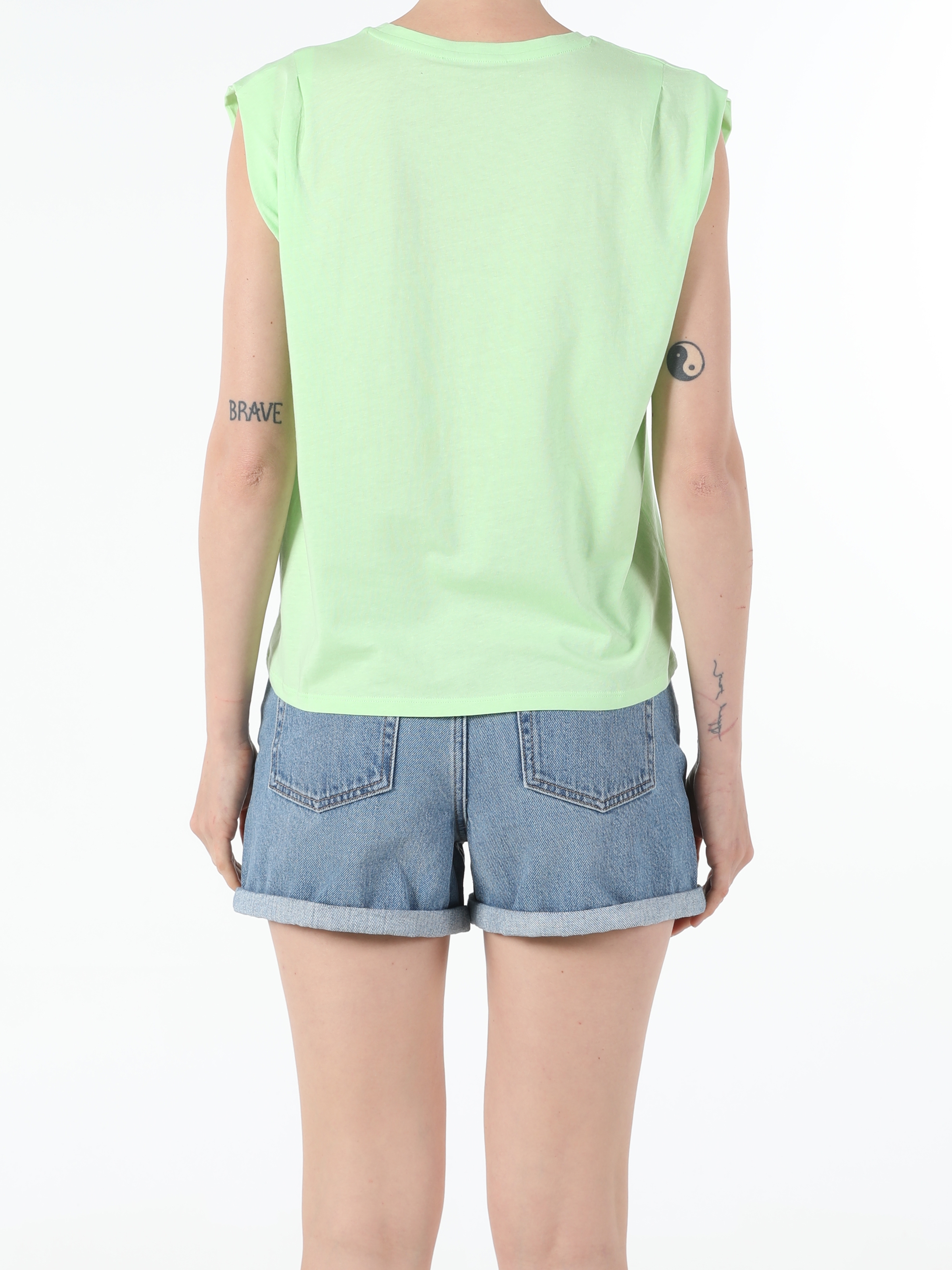 Colins Green Woman Short Sleeve Tshirt. 2