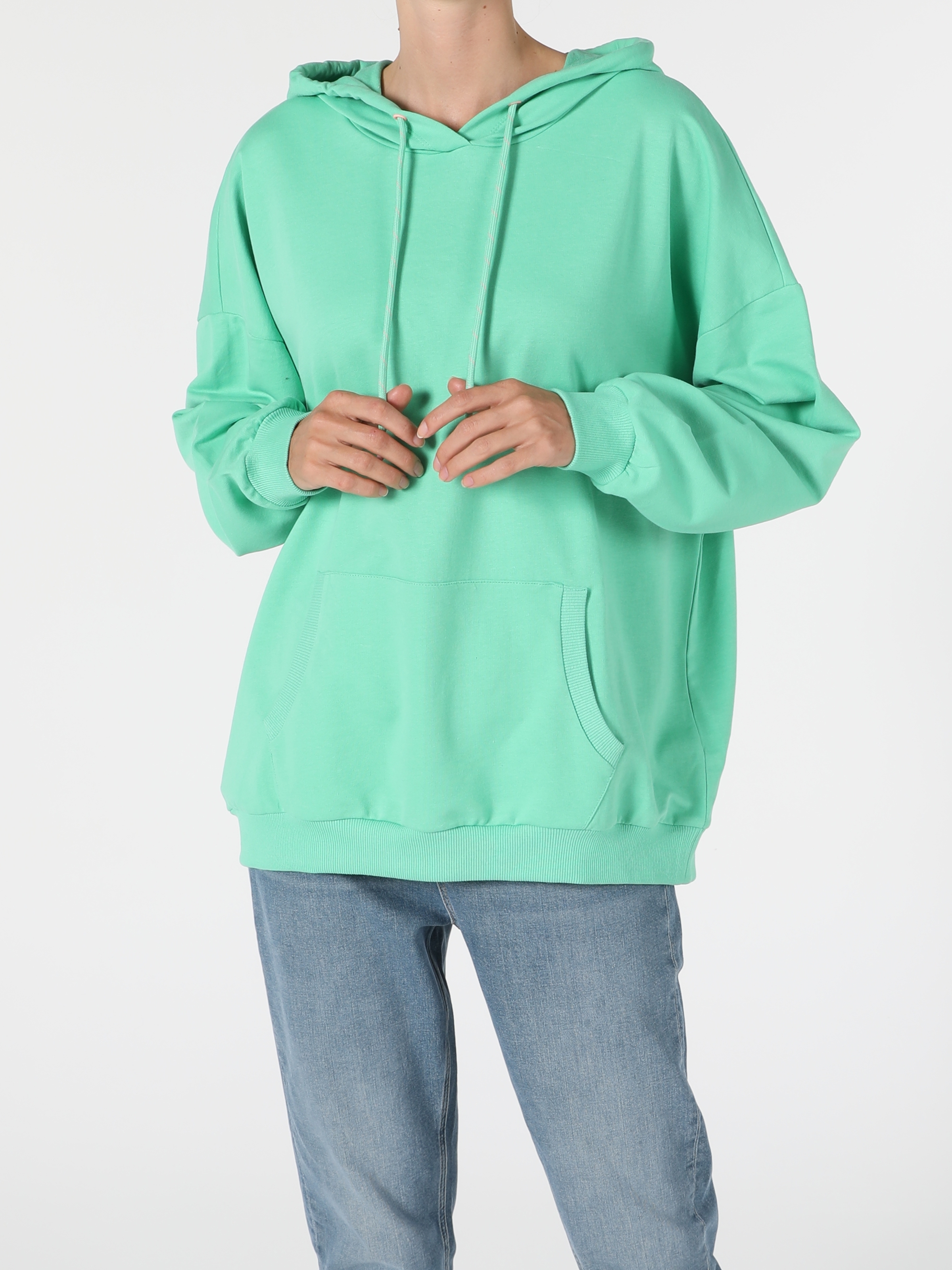 Regular Fit Kapüşonlu Cepli Kadın Yeşil Sweatshirt