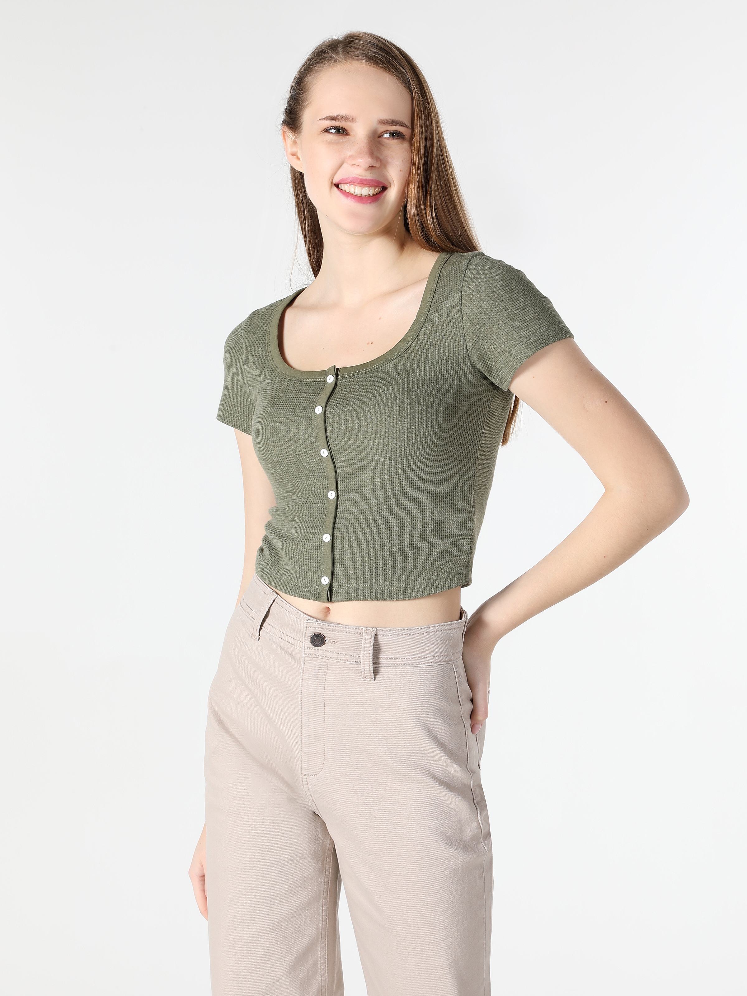 Slim Fit Düğmeli Yeşil Kadın Kısa Kol Tişört Cl1061944