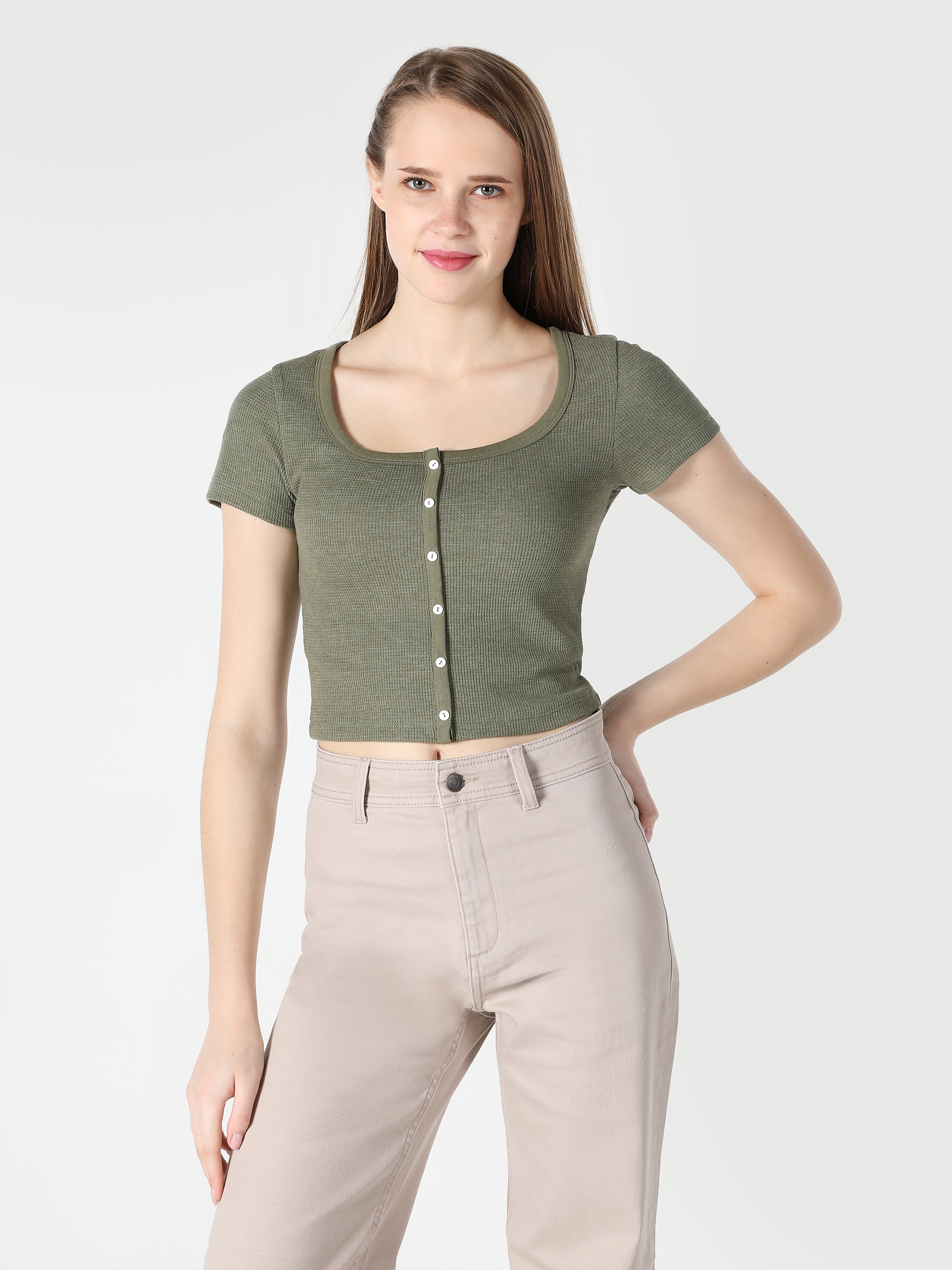 Slim Fit Düğmeli Yeşil Kadın Kısa Kol Tişört Cl1061944