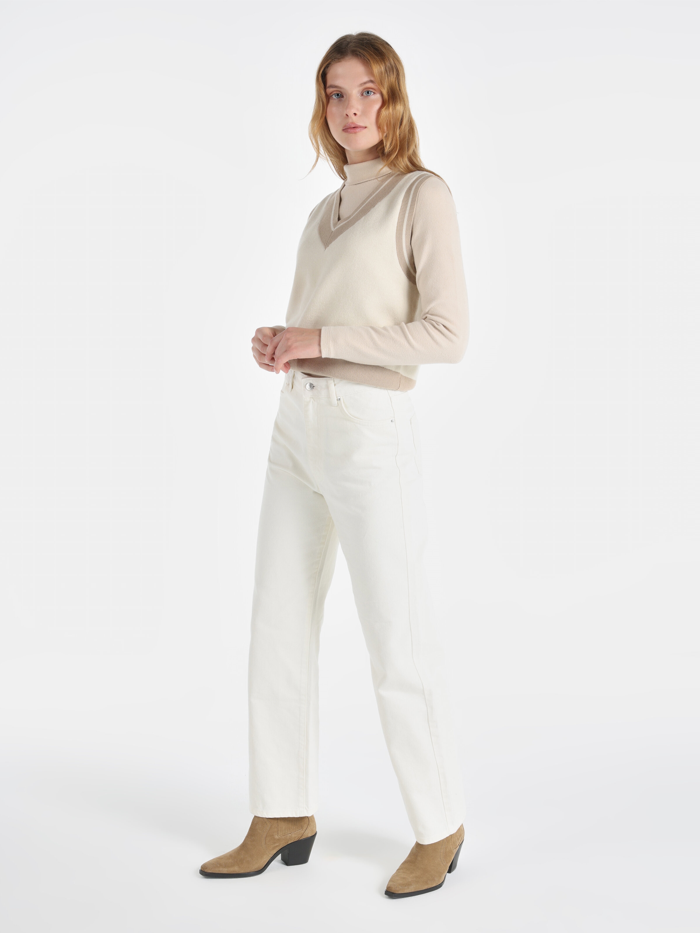 Yüksek Bel Normal Kesim Geniş Paça Beyaz Kadın Pantolon CL1060734