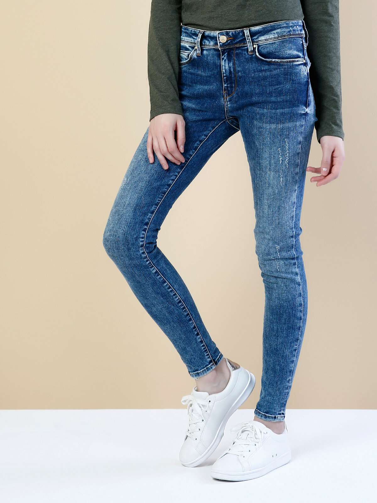 Colins 759 Lara Dar Kesim Orta Bel Dar Paça Mavi Jean Pantolon. 1