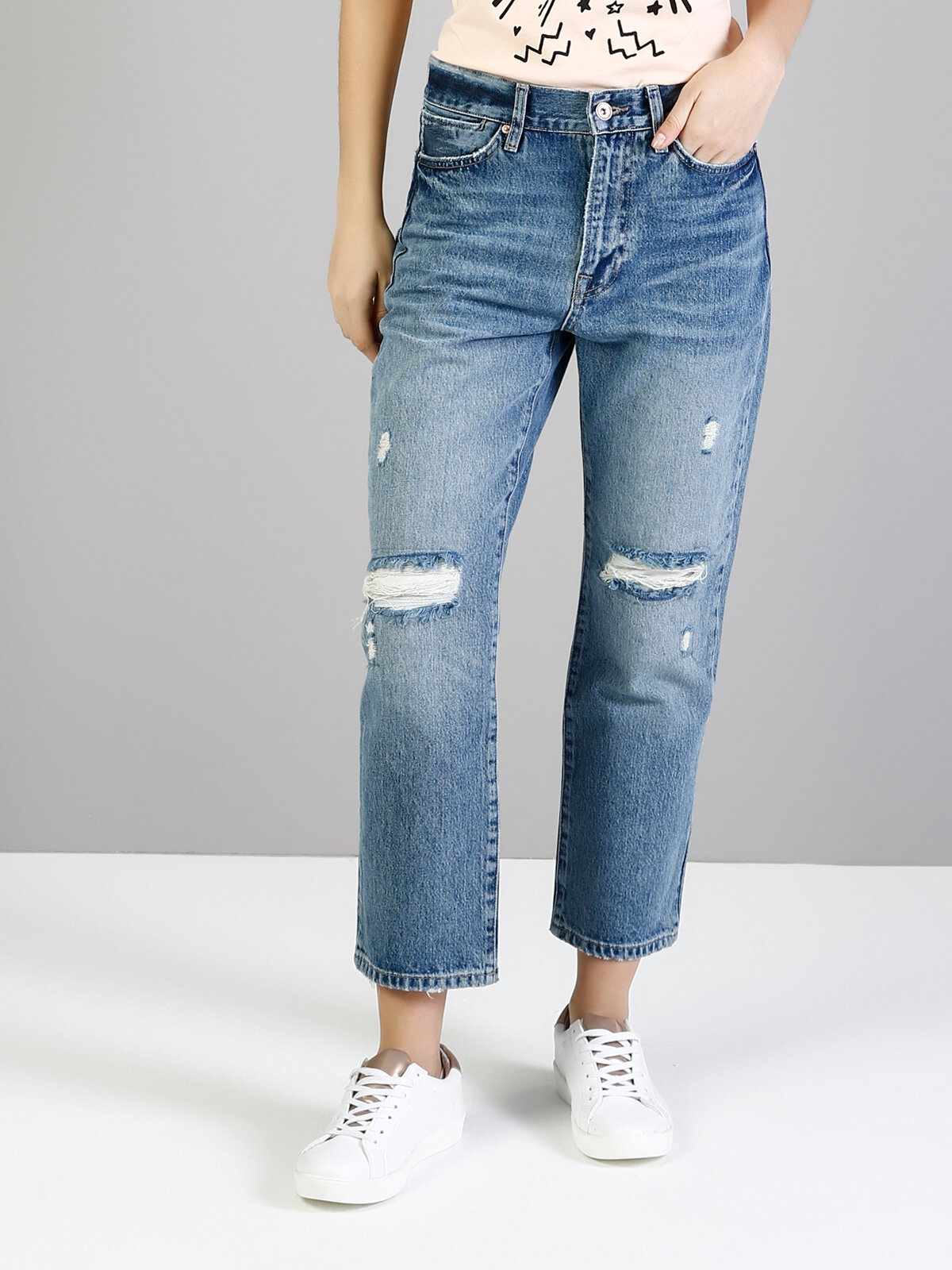 Colins 890 Lola Normal Kesim Yüksek Bel Kısa Paça Mavi Jean Pantolon. 4