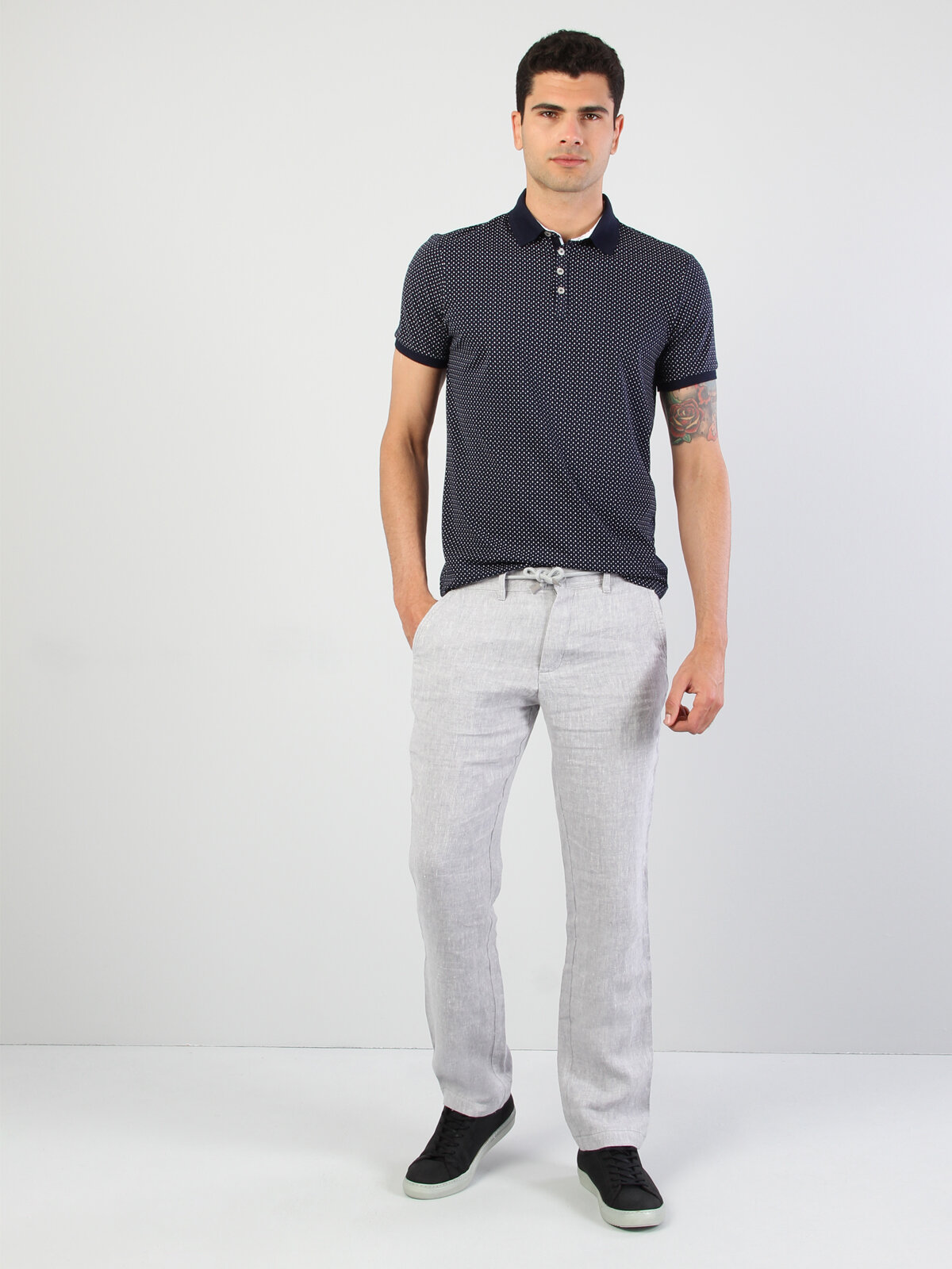 Colins Regular Fit Orta Bel Düz Paça Erkek Gri Pantolon. 3 Colins Regular Fit Orta Bel Düz Paça Erkek Gri Pantolon. 3