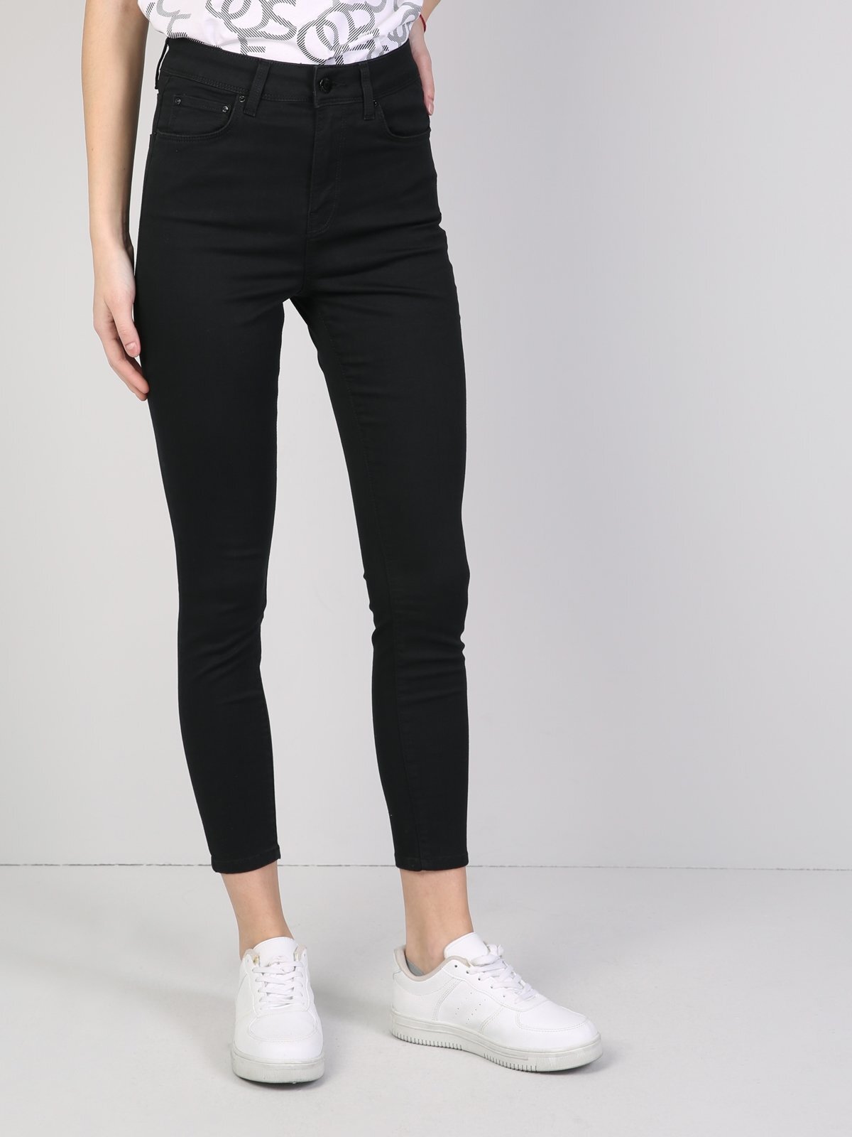 Colins 760 Dıana Yüksek Bel Dar Paça Super Slim Fit Siyah Kadın Jean Pantolon. 1 Colins 760 Dıana Yüksek Bel Dar Paça Super Slim Fit Siyah Kadın Jean Pantolon. 1