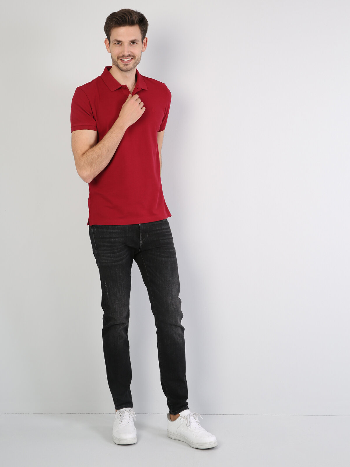 Colins Red Men Short Sleeve Polo Shirt. 3